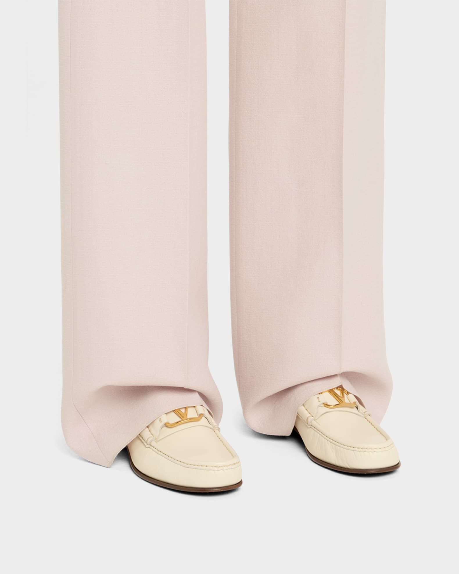 VLogo Leather Medallion Loafers 1
