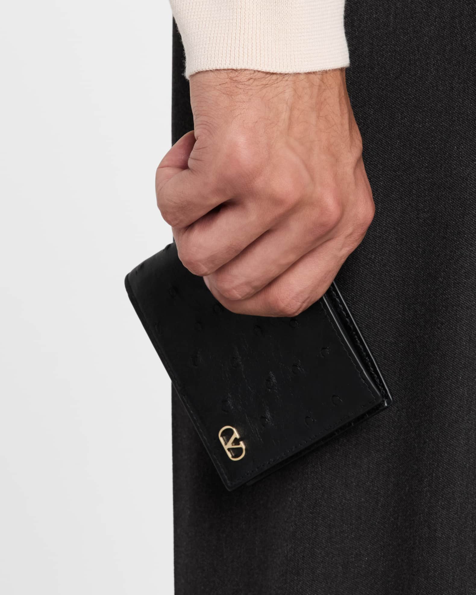 Men's Ostrich-Effect VLogo Bifold Wallet 1