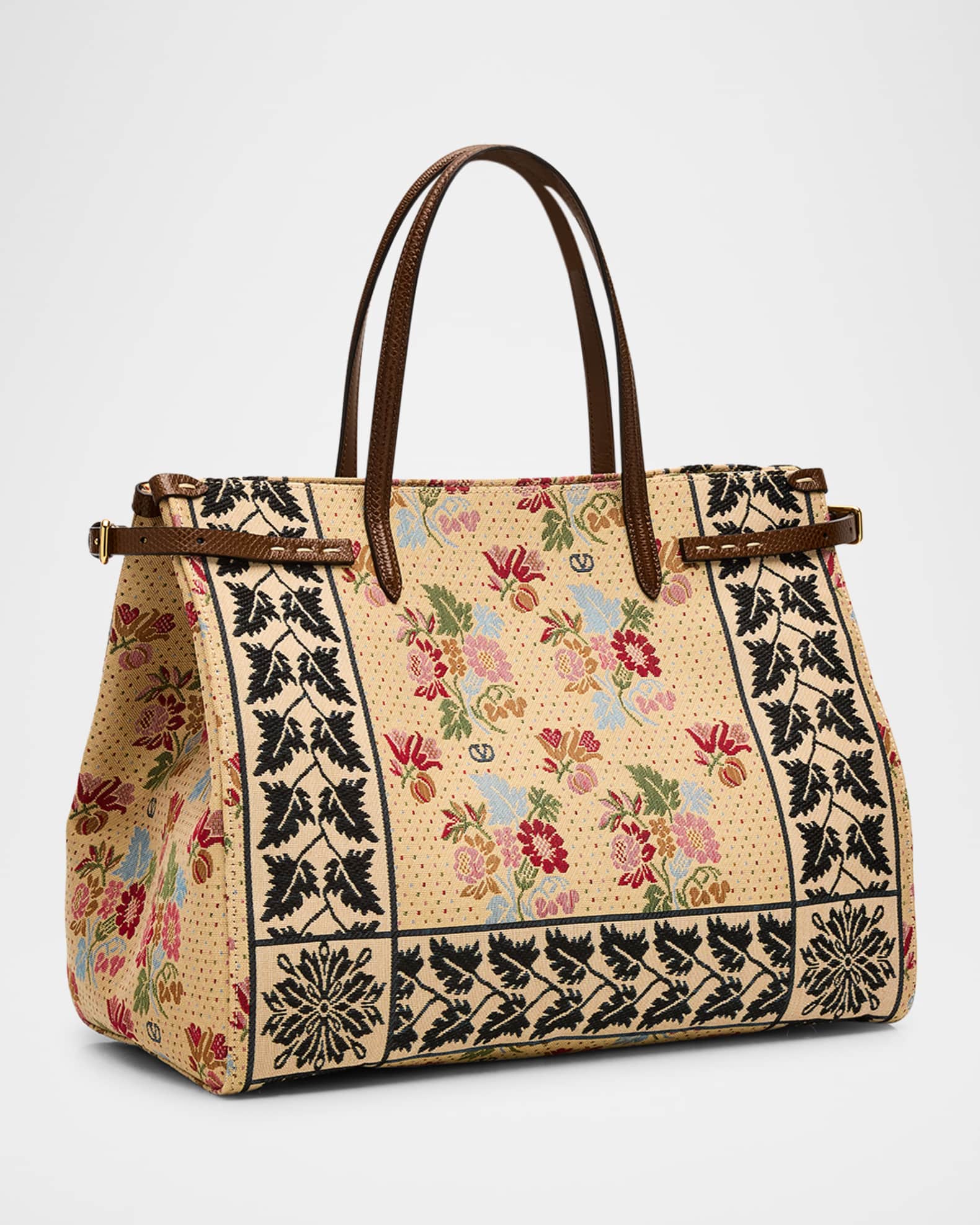 VALENTINO Antibes チェリートート Valentino Garavani Antibes Small Raffia Cherry Jacquard Tote