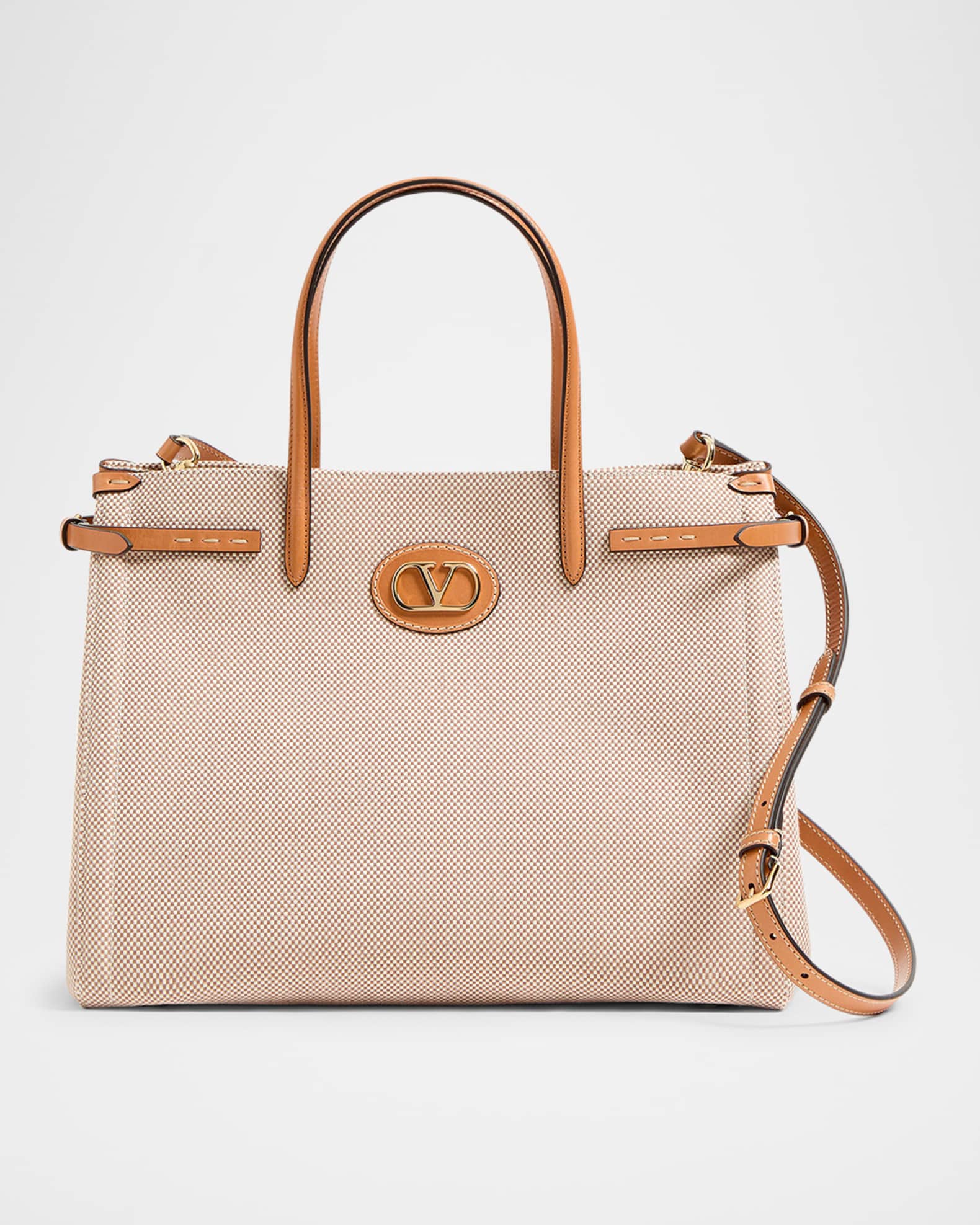 【関税込み】VALENTINO GARAVANI 'ANTIBES' MEDIUM SHOPPING BAG 0400022180366_BLACK?wid=600&