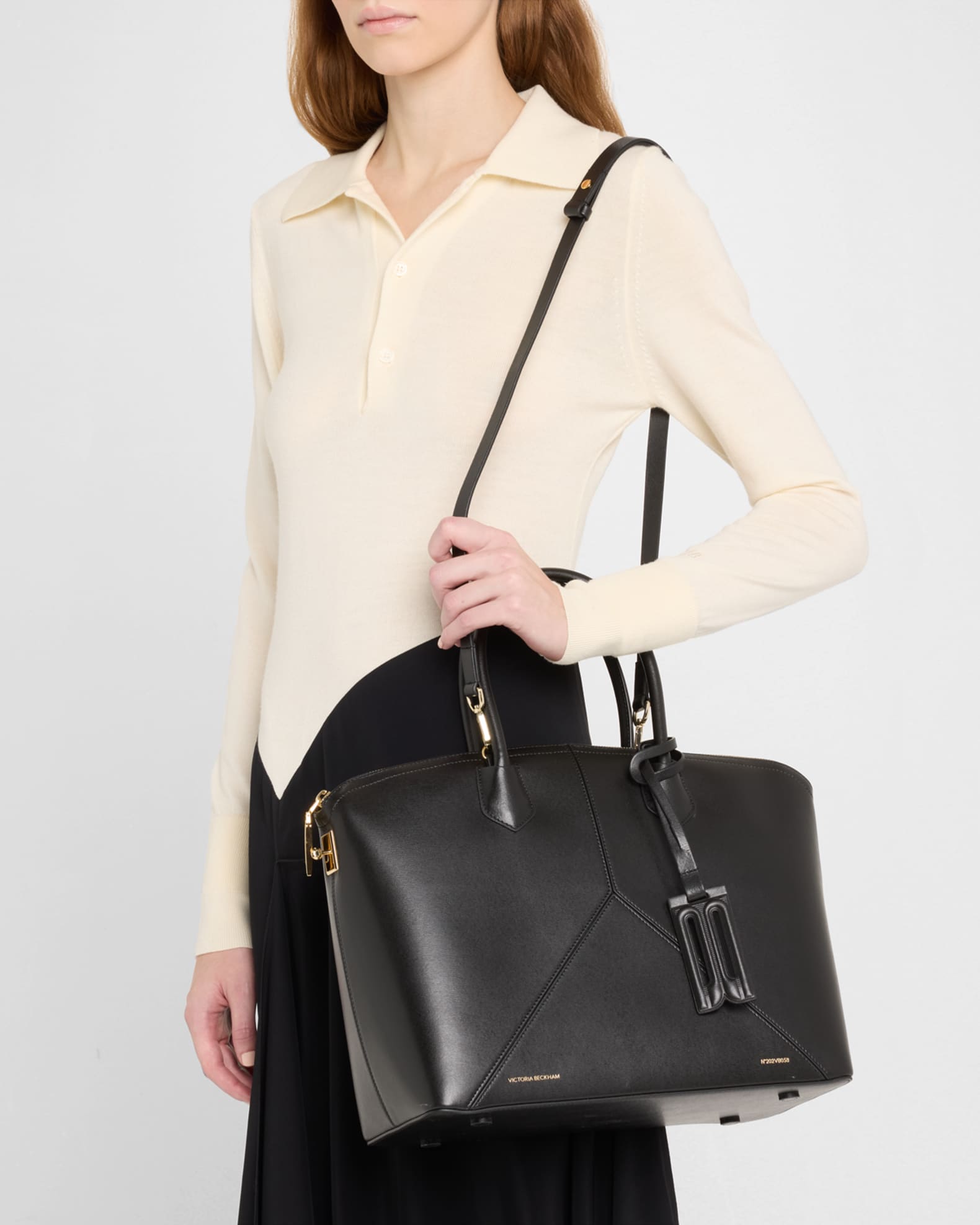VICTORIA BECKHAM ミディアム レザー ショルダーバッグ Victoria Beckham The Victoria Zip Leather Shoulder Bag