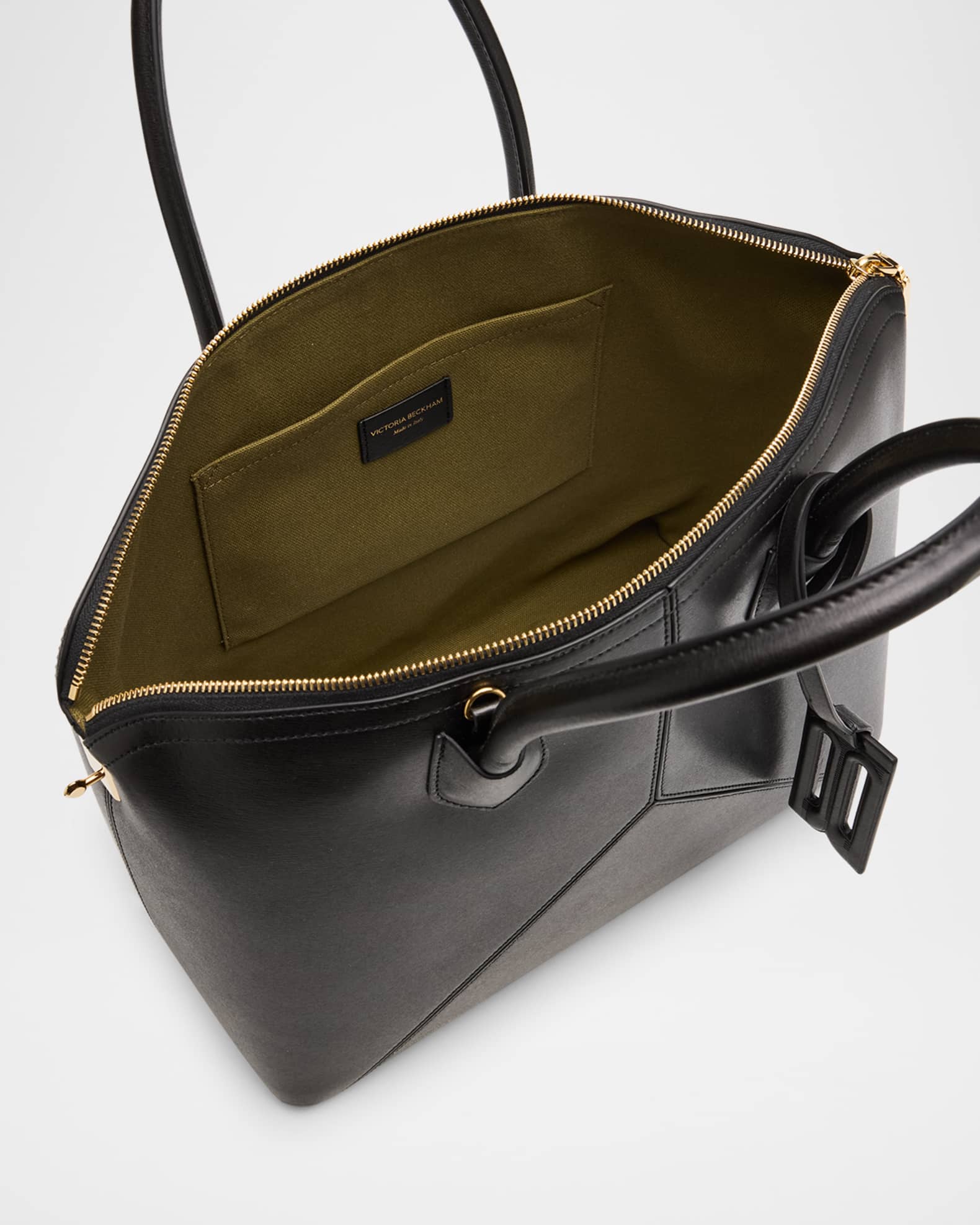 ショルダーバッグ・ポシェット VICTORIA BECKHAM Women Shoulder Bags B223AAC004769ABLACK Bla Victoria Crossbody Bag In Navy Leather – Victoria Beckham Inc