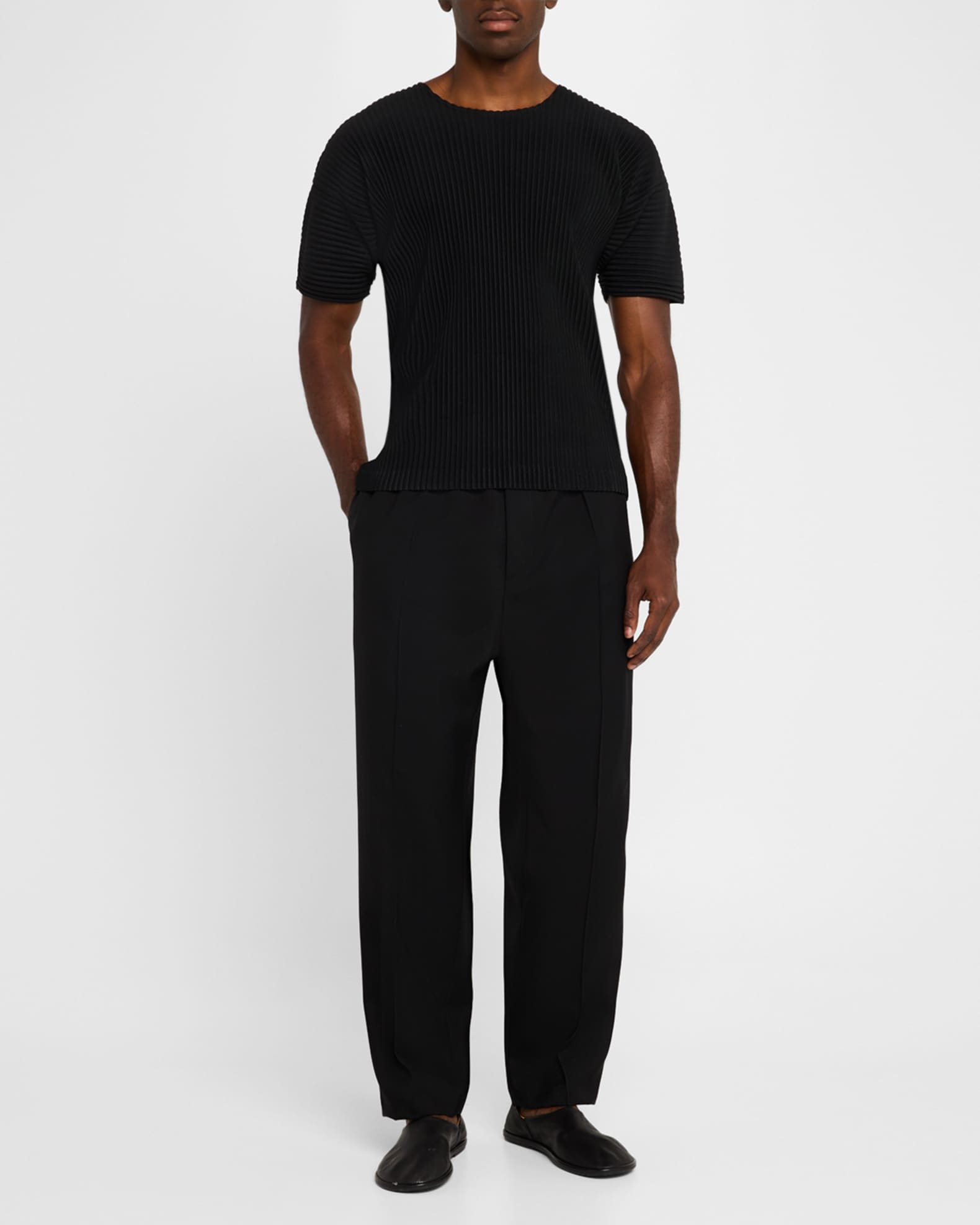 Tシャツ・カットソー HOMME PLISSE' ISSEY MIYAKE Pleated T-shirt Black Homme Plisse Issey Miyake Men's Pleated T-Shirt | Neiman Marcus