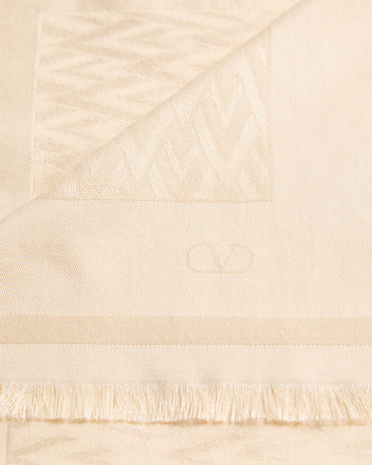 Toute La V Logo Jacquard Shawl 1