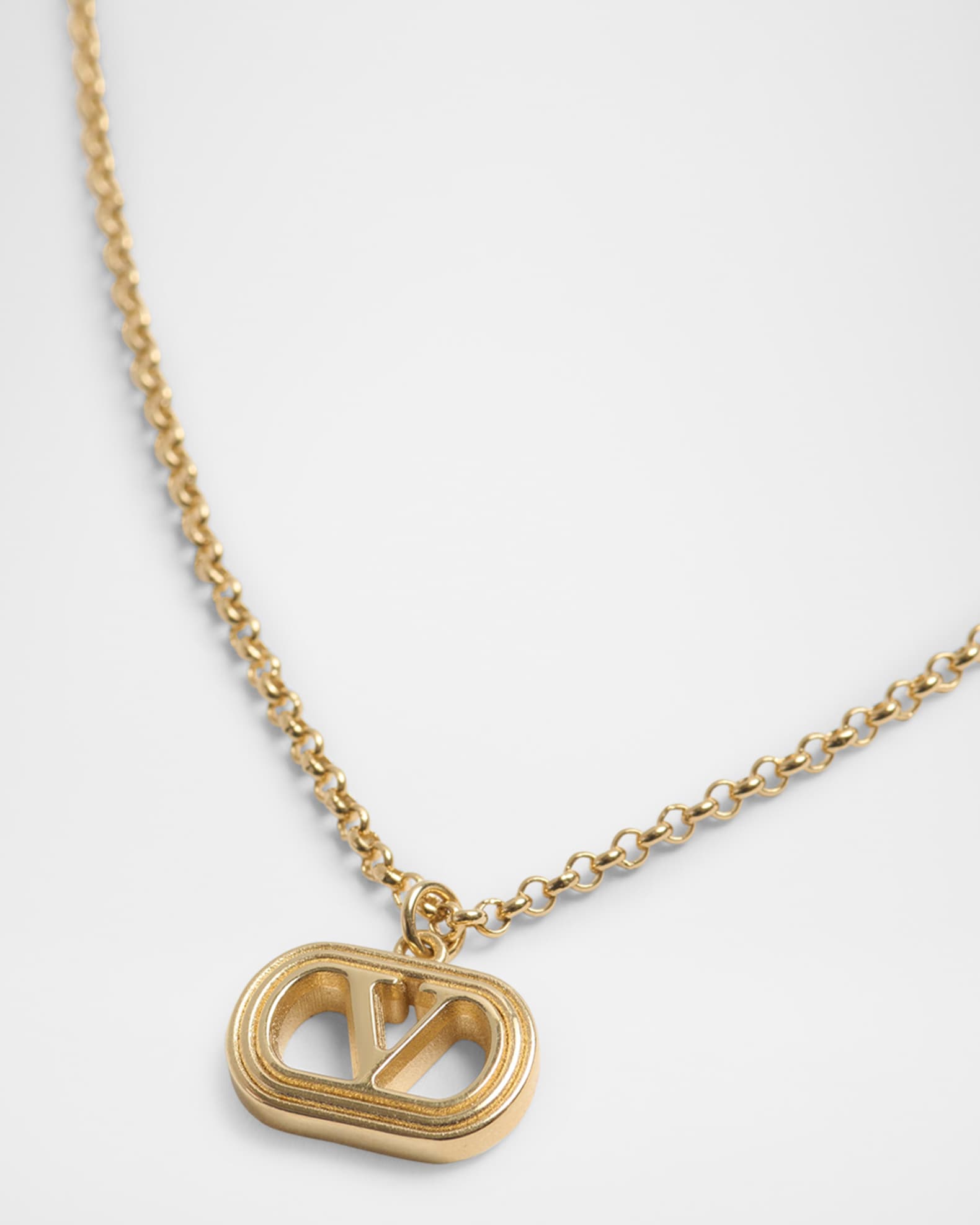 ネックレス・ペンダント VALENTINO GARAVANI LEATHER NECKLACE Valentino Garavani Gold Tone V Logo Pearl Pendant Necklace