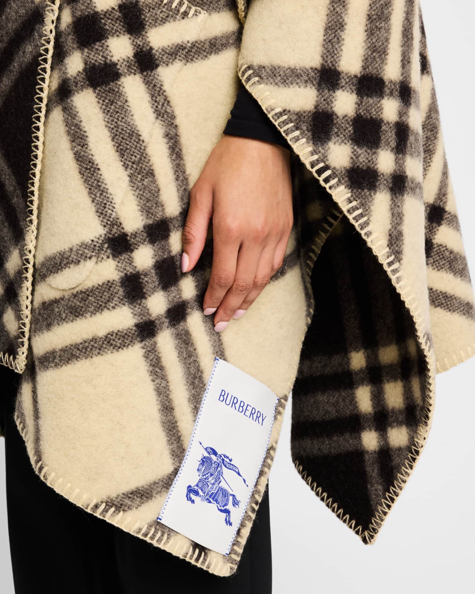コート Burberry Cady Cape Clothing Check Wool Reversible Cape in Black | Burberry® Official