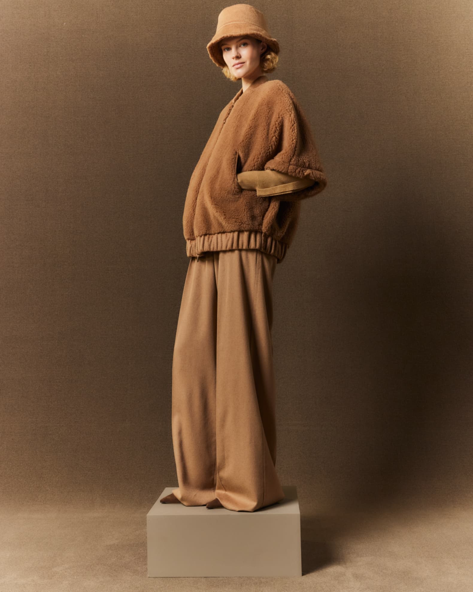 MAX MARA ハット 帽子 Fiducia logo cashmere bucket hat598414 Fiducia logo bucket hat in black - Max Mara | Mytheresa