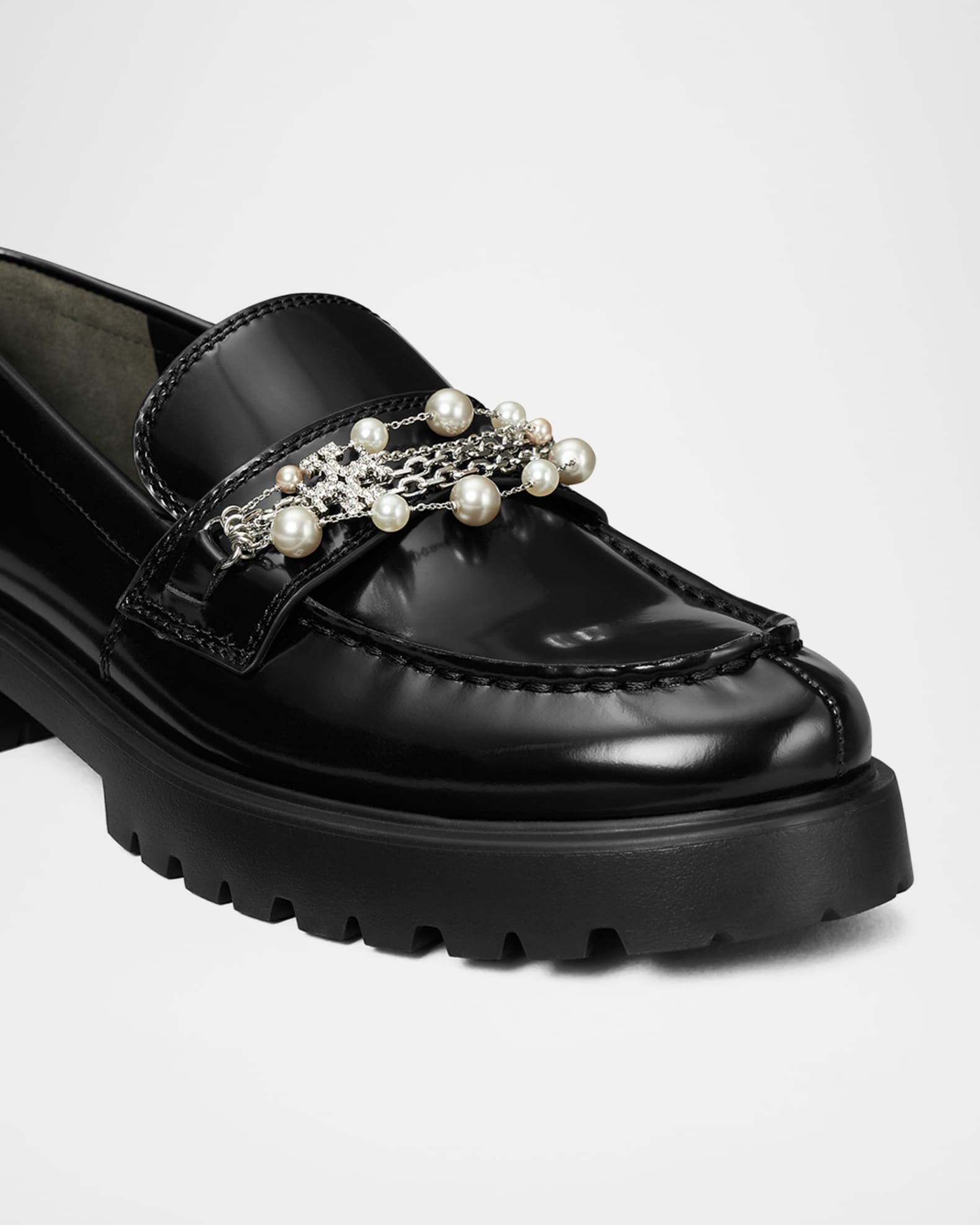 【正規逆輸入品】 Embellished Burch Tory Medallion Loafers Lug-Sole Leather 靴