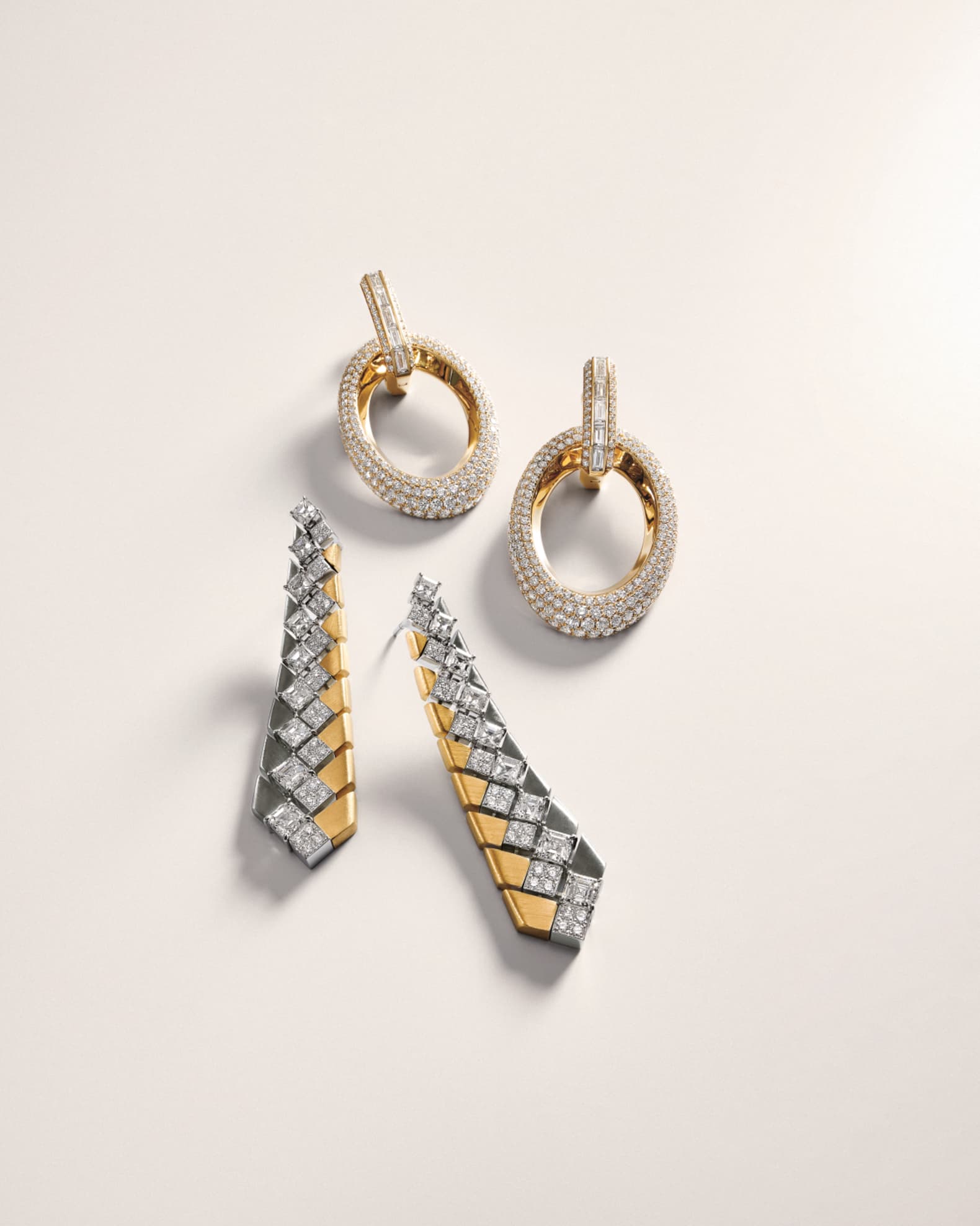 GROOVE 18K GOLD DIAMOND EARRINGS 1