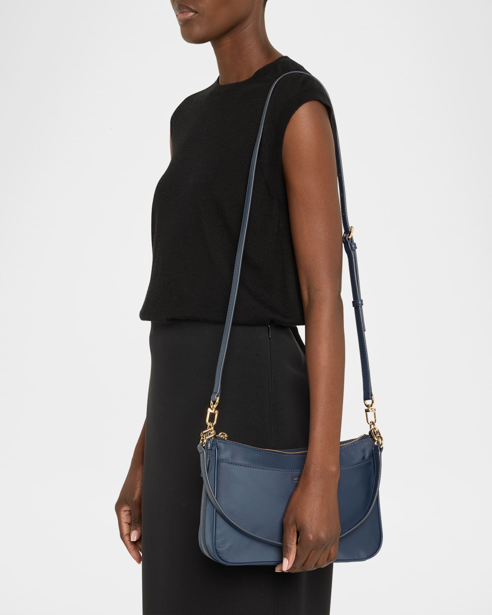 Jet Set Medium Pochette Crossbody Bag 1
