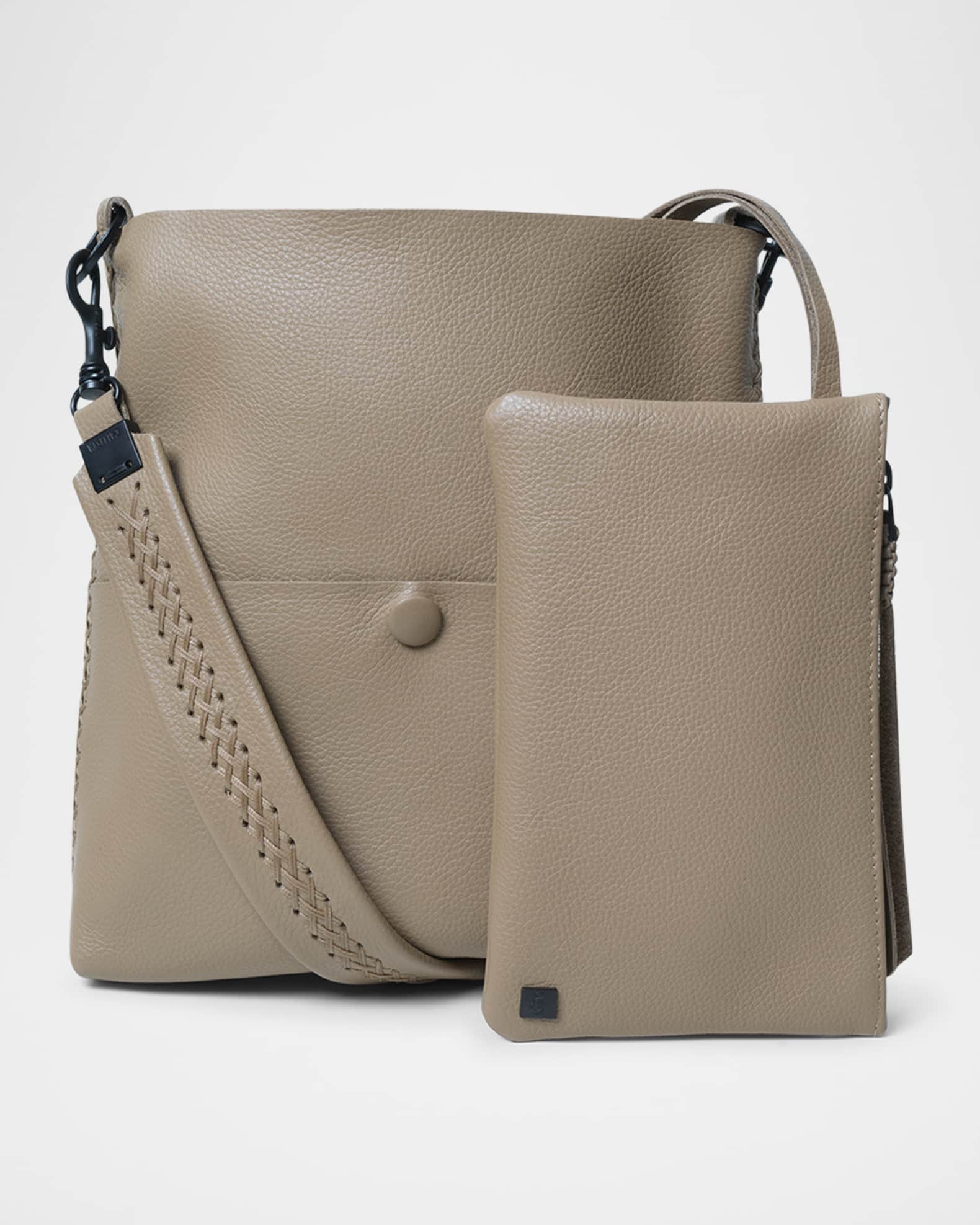 Slim messenger bag leather 2025