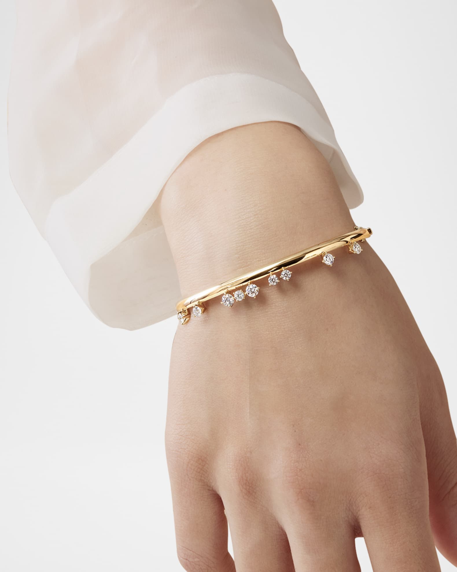 Barre 18K White Gold Floating Diamond Bangle 1