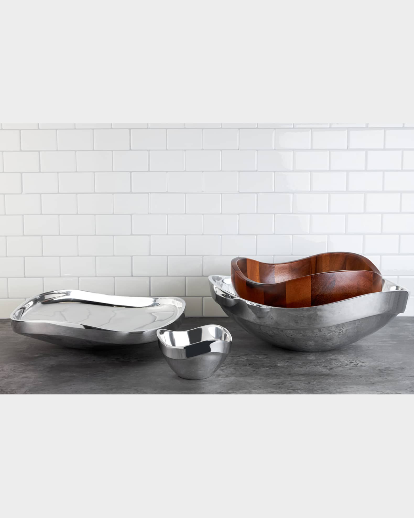 Billow Large Bowl, 6.7 Quarts 1