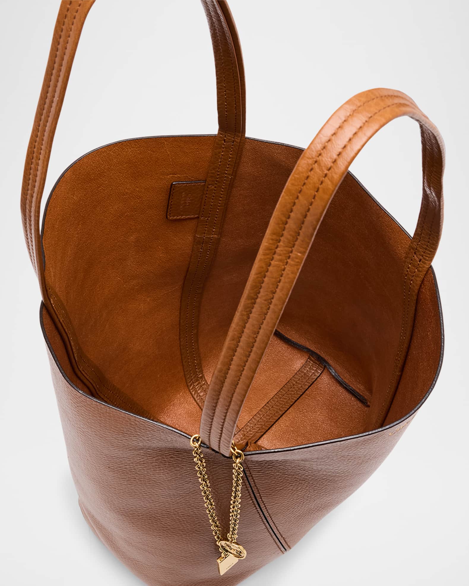 【Chloe】MEDIUM TOTE SPIN◆CH25US811P20 Chloe Spin Medium Tote Bag in Leather | Neiman Marcus