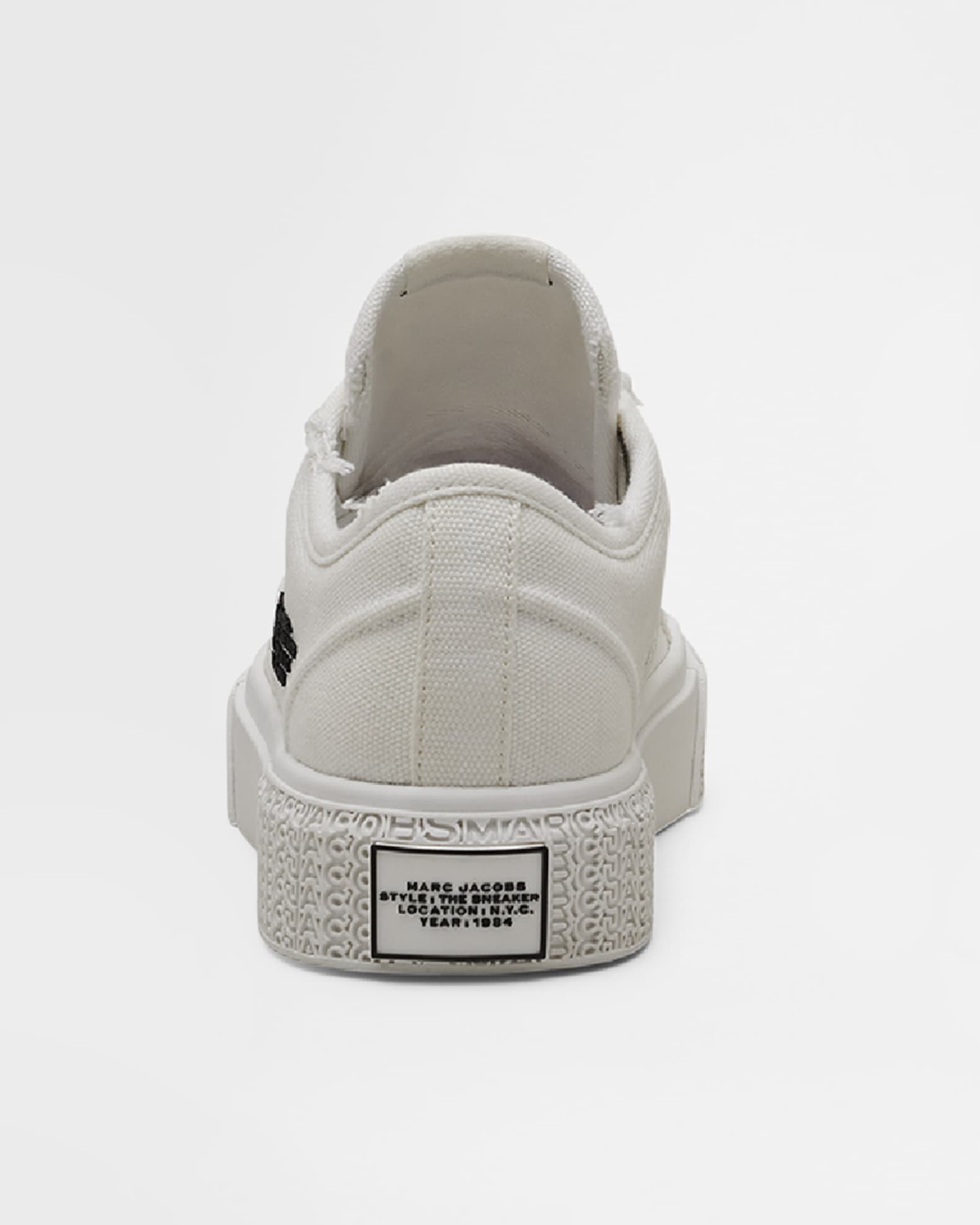 【関税込み】The Sneakers - Marc Jacobs - Cotton - White Marc Jacobs The Canvas Low-Top Sneakers | Neiman Marcus