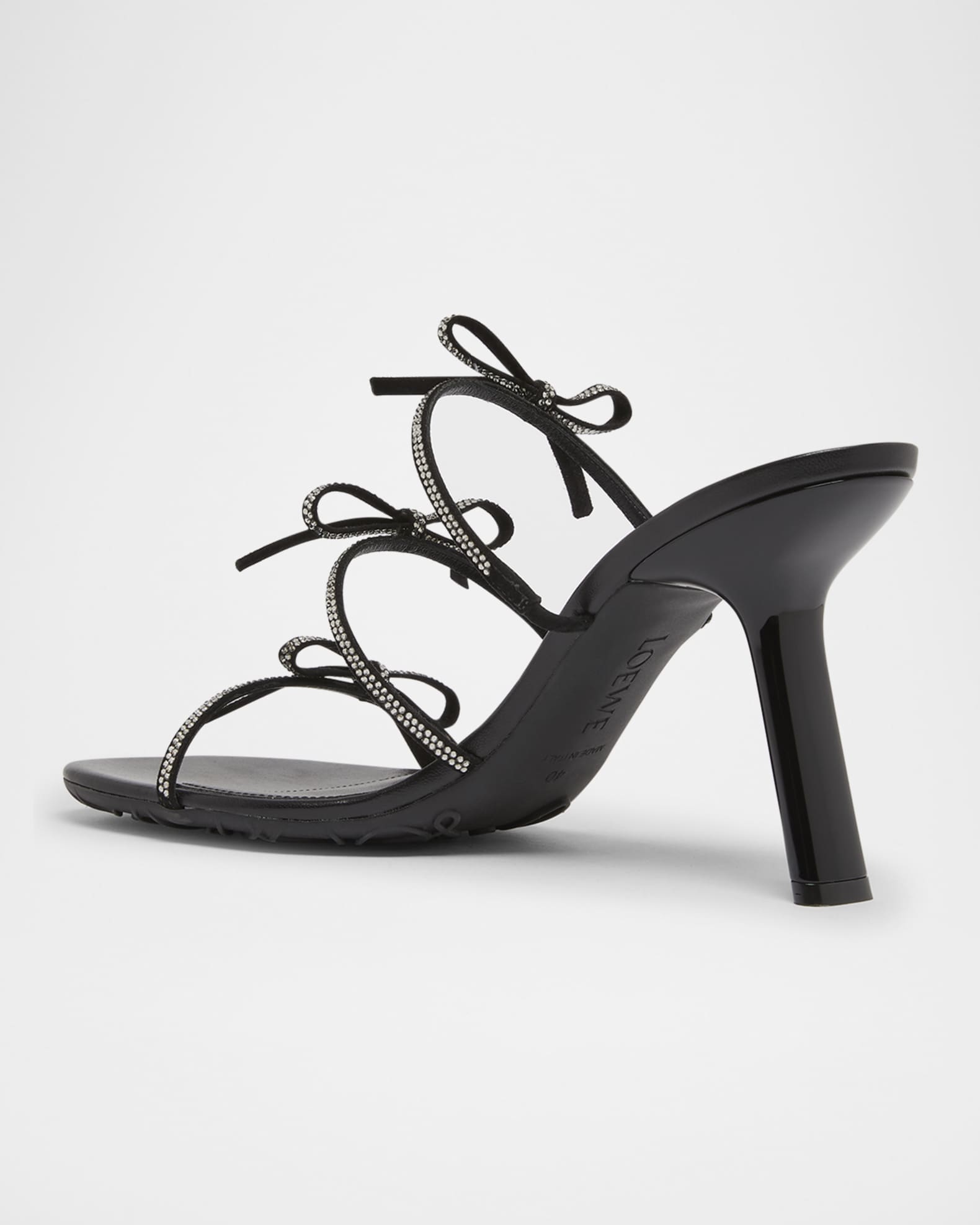 LOEWE ロエベ Petal Bow スエード サンダル クリスタル ロゴ LOEWE Petal Bow Leather Sandals | Saks Fifth Avenue