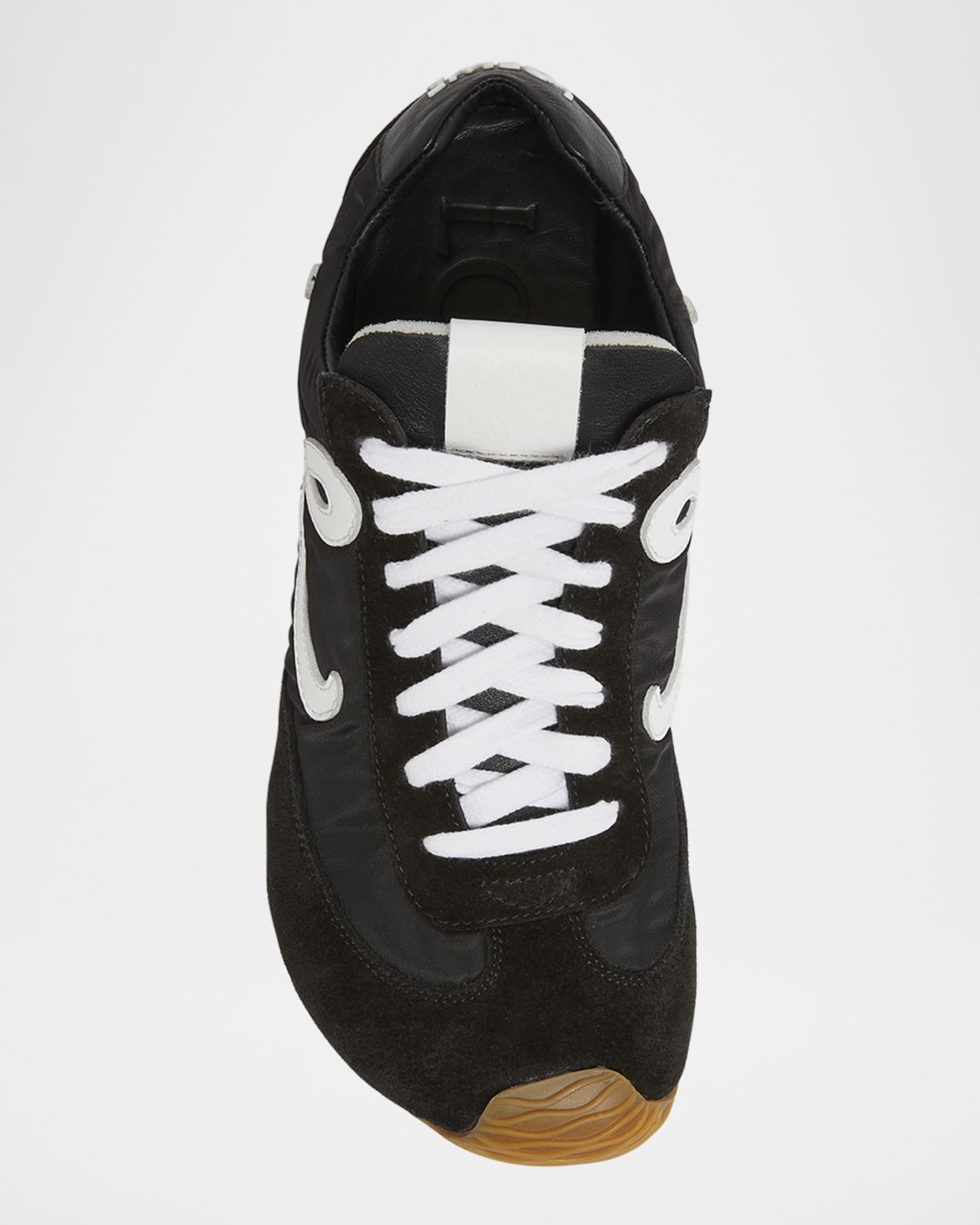 【Loewe】Flow Runner sneakers レザー トリム スニーカー Loewe Flow Runner Sneakers | Neiman Marcus