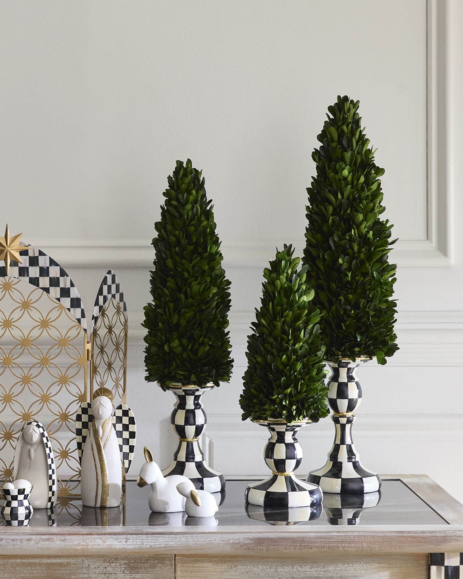 Courtly Check Large Pedestal Boxwood Topiary 1