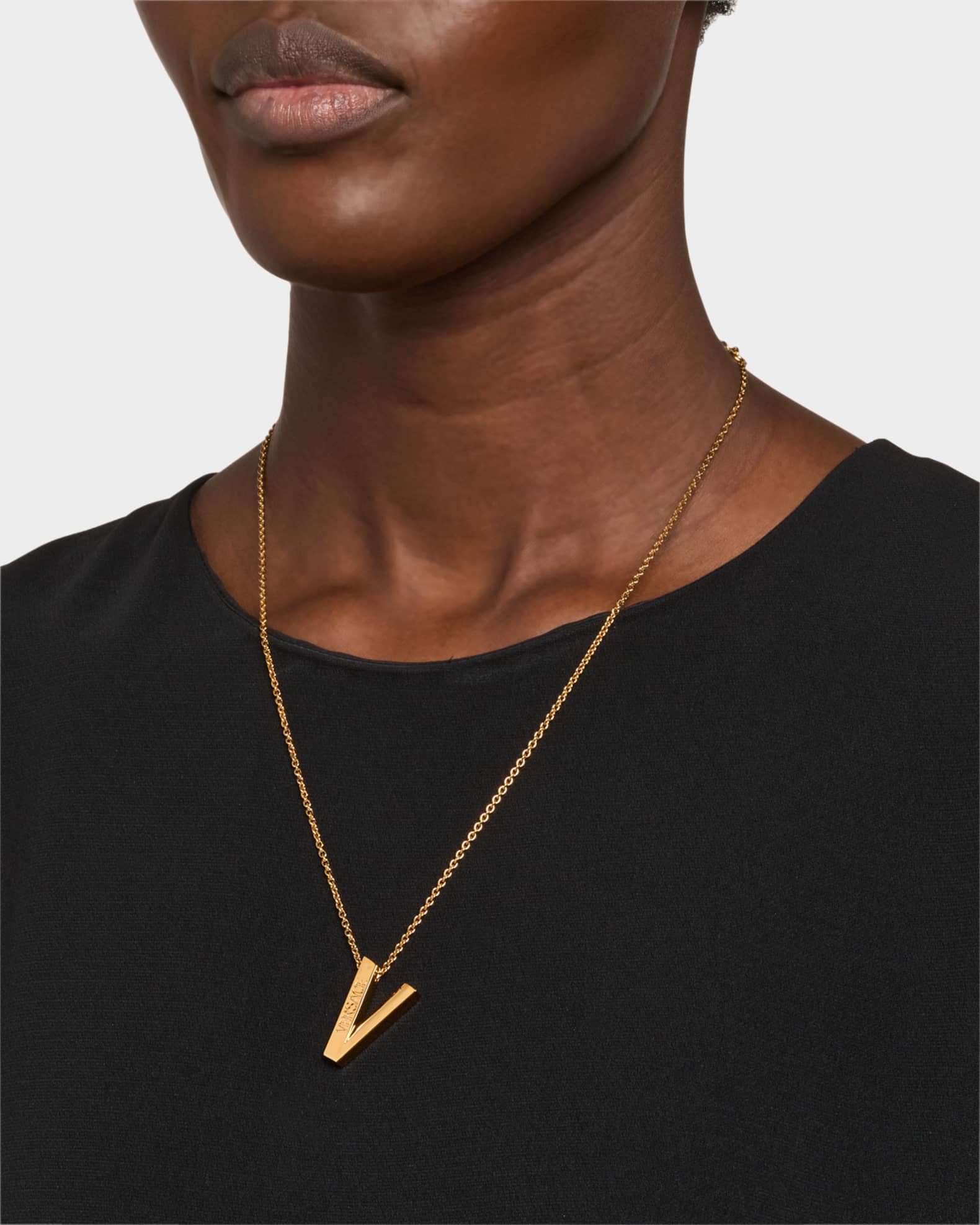 V Chain Necklace 1