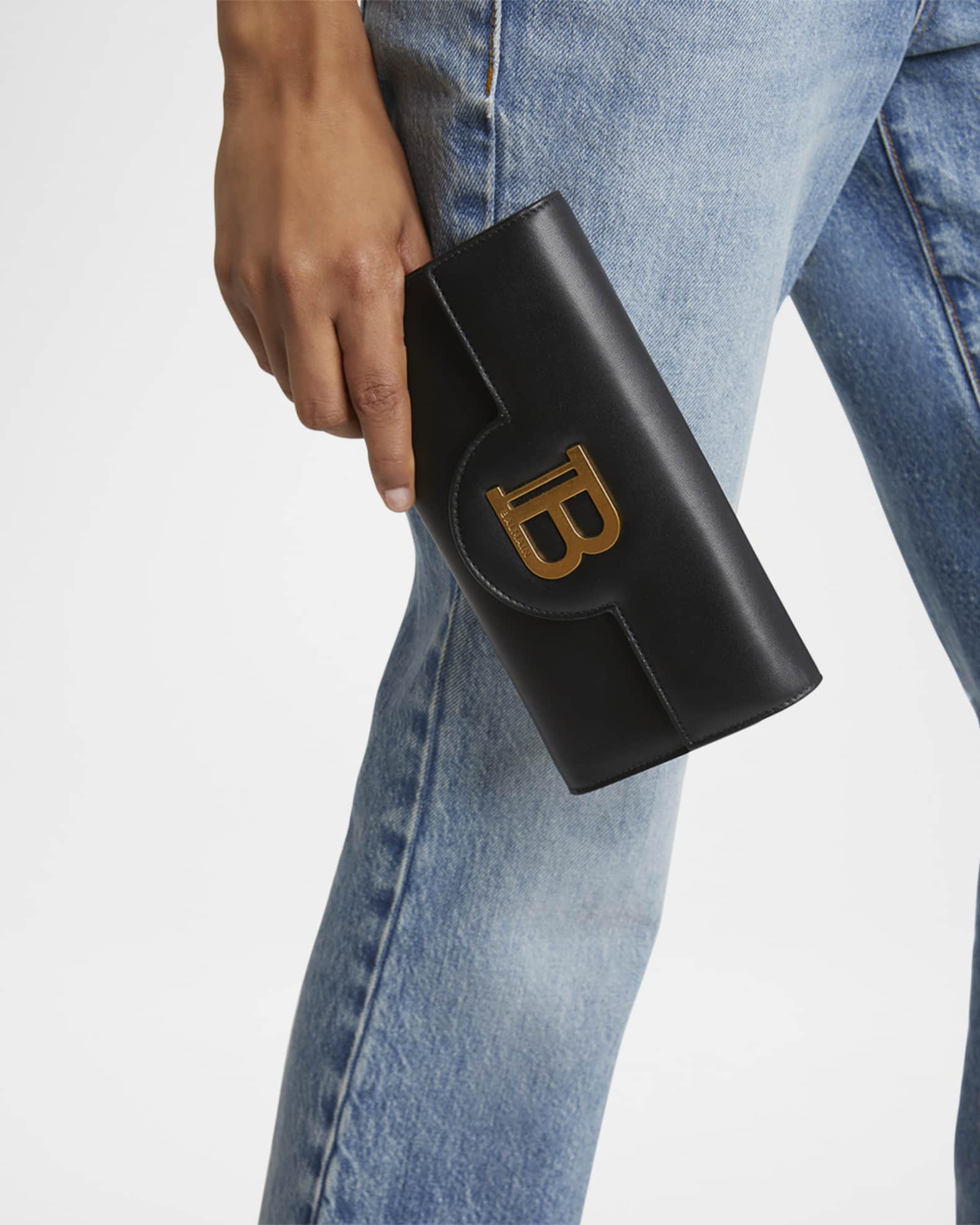 B Buzz Wallet on Chain in Calfskin Leather 1
