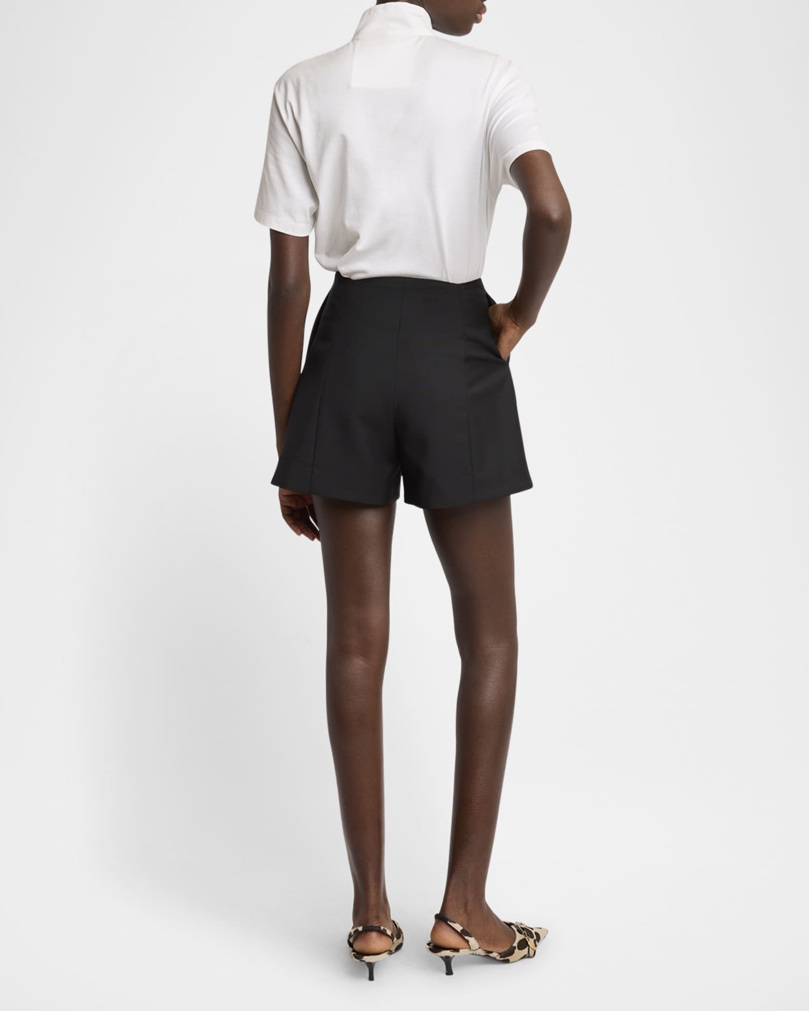 ショートパンツ Givenchy Asymmetrical High-Waisted Black Wool And Mohair Givenchy Asymmetrical High-Waisted Black Wool And Mohair