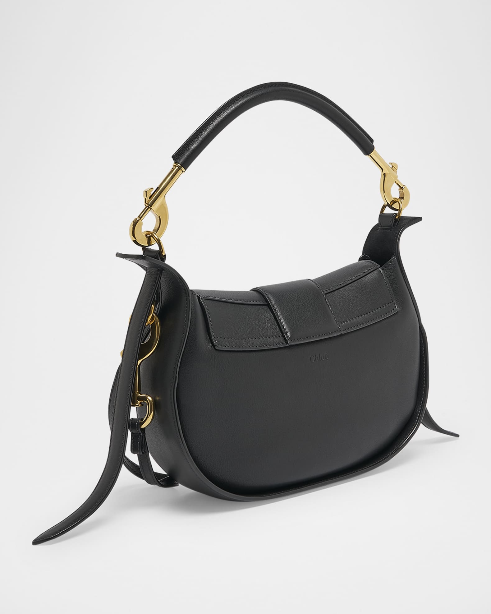 【Chloe】Medium Chloe Ride レザーショルダーバッグ Chloe Ride Flap Shoulder Bag in Smooth Calfskin | Neiman Marcus