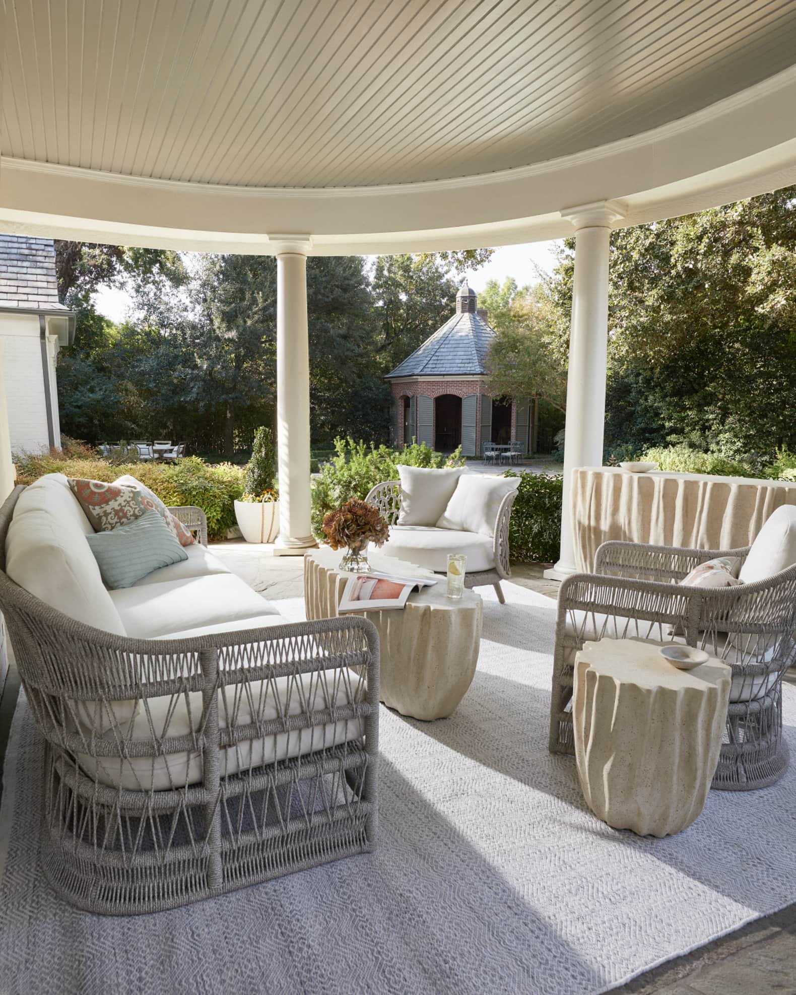 Ruffle Outdoor Garden Seat 1