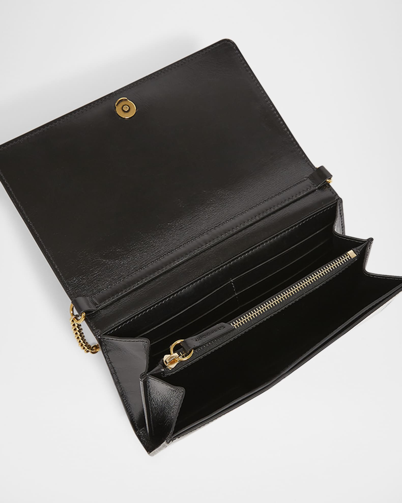 Iconic Flap Wallet on Chain in Shiny Calfskin