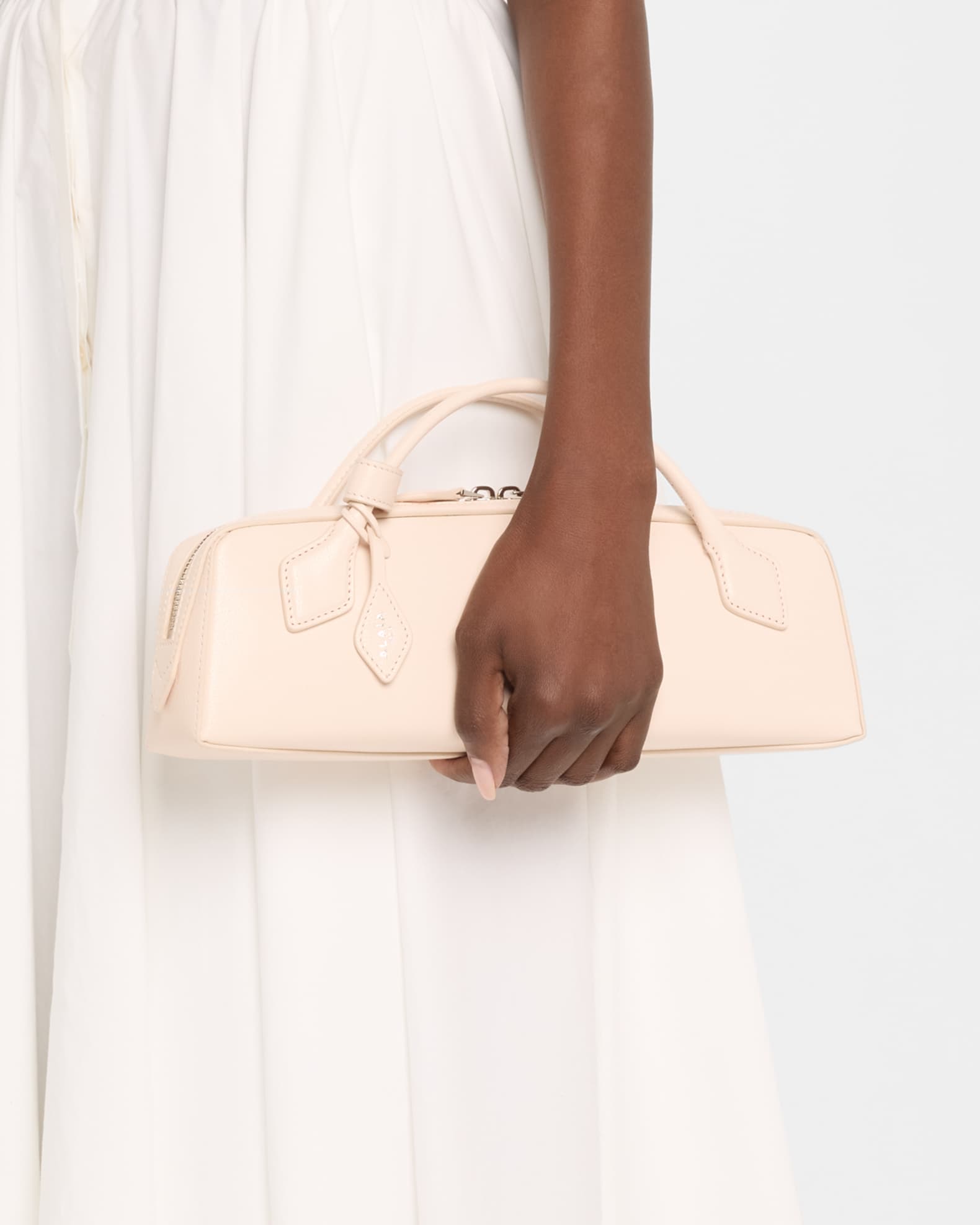 Le Teckel Top-Handle Bag in Grained Leather  1