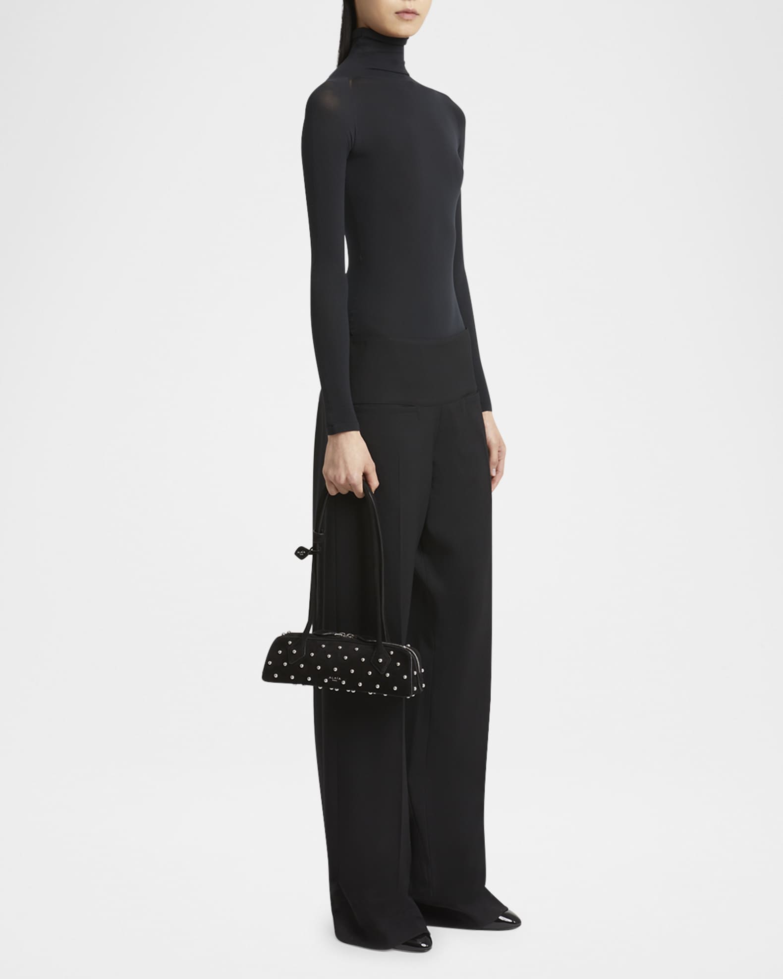 ショルダーバッグ・ポシェット TECKEL SMALL SUEDE BAG ALAÏA Le Teckel small leather-trimmed studded suede shoulder