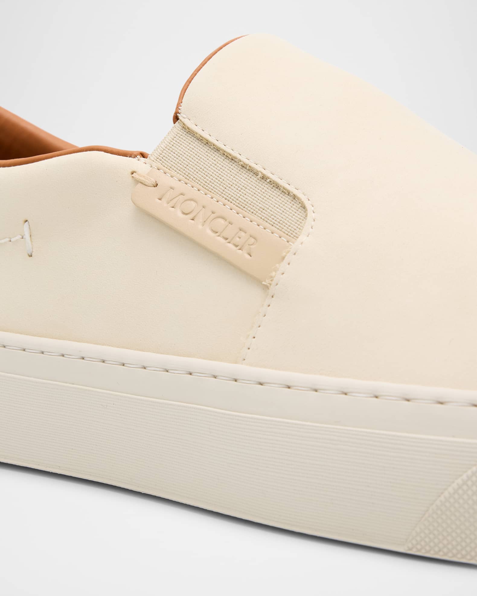 【MONCLER】BIG Sale★MONCLUB レザー スニーカー Moncler Men's Monclub Leather Slip-On Sneakers | Neiman Marcus