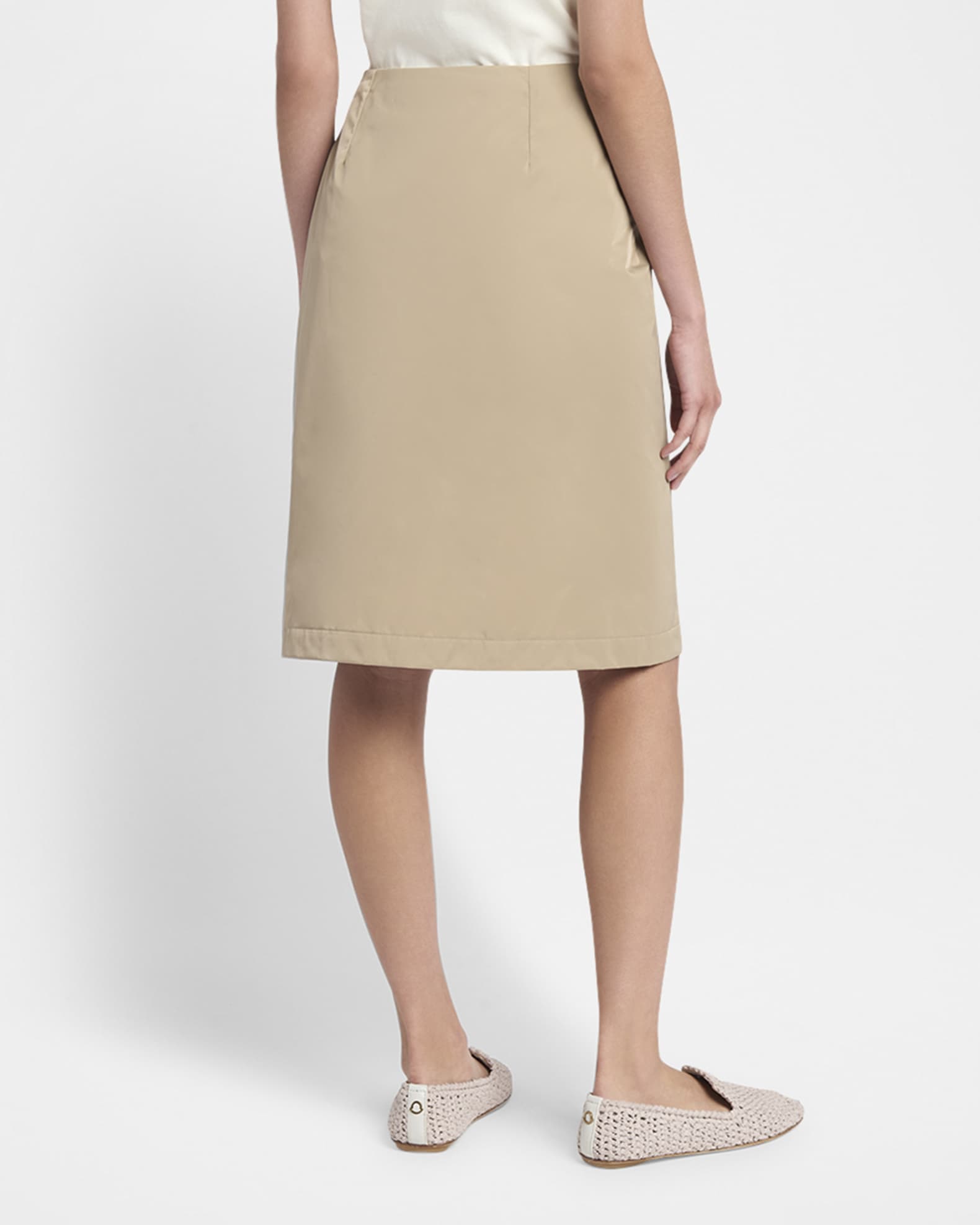 Skirt zip length top