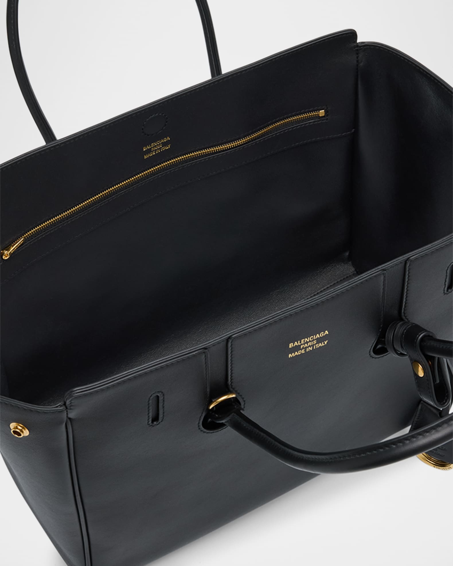 トートバッグ BALENCIAGA BLACK LEATHER CARRY ALL HAMPTON SHOPPING BAG Balenciaga Hampton Leather Tote Bag | Neiman Marcus