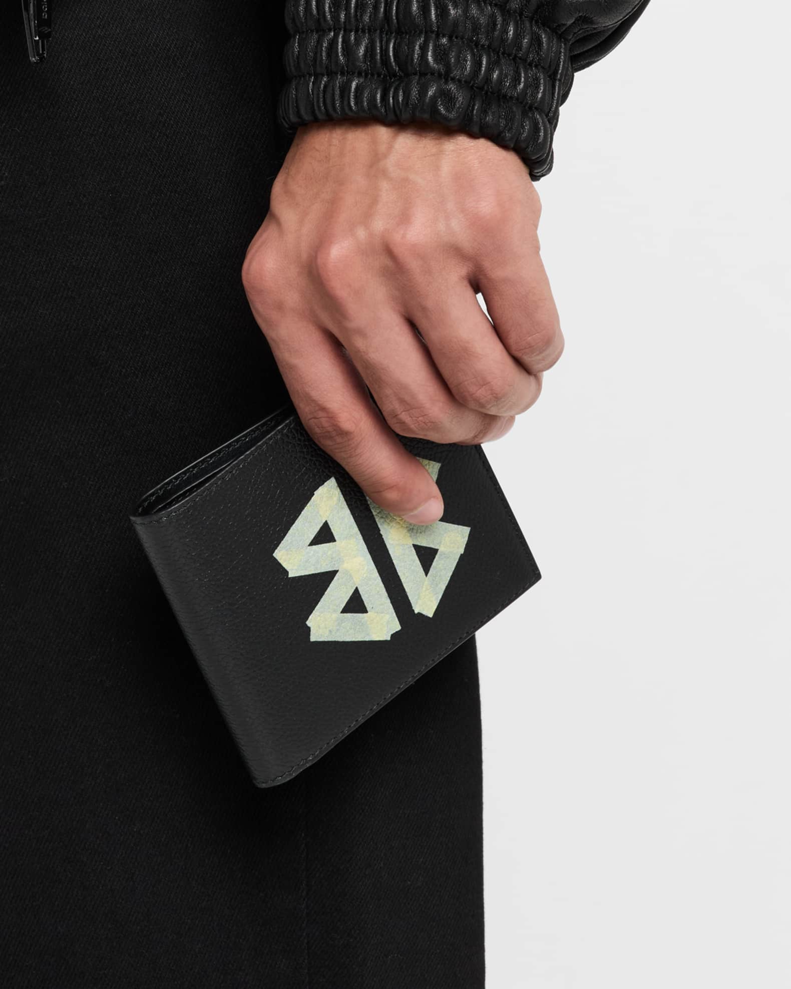 Men's BB Logo Cash Square Bifold Wallet 1