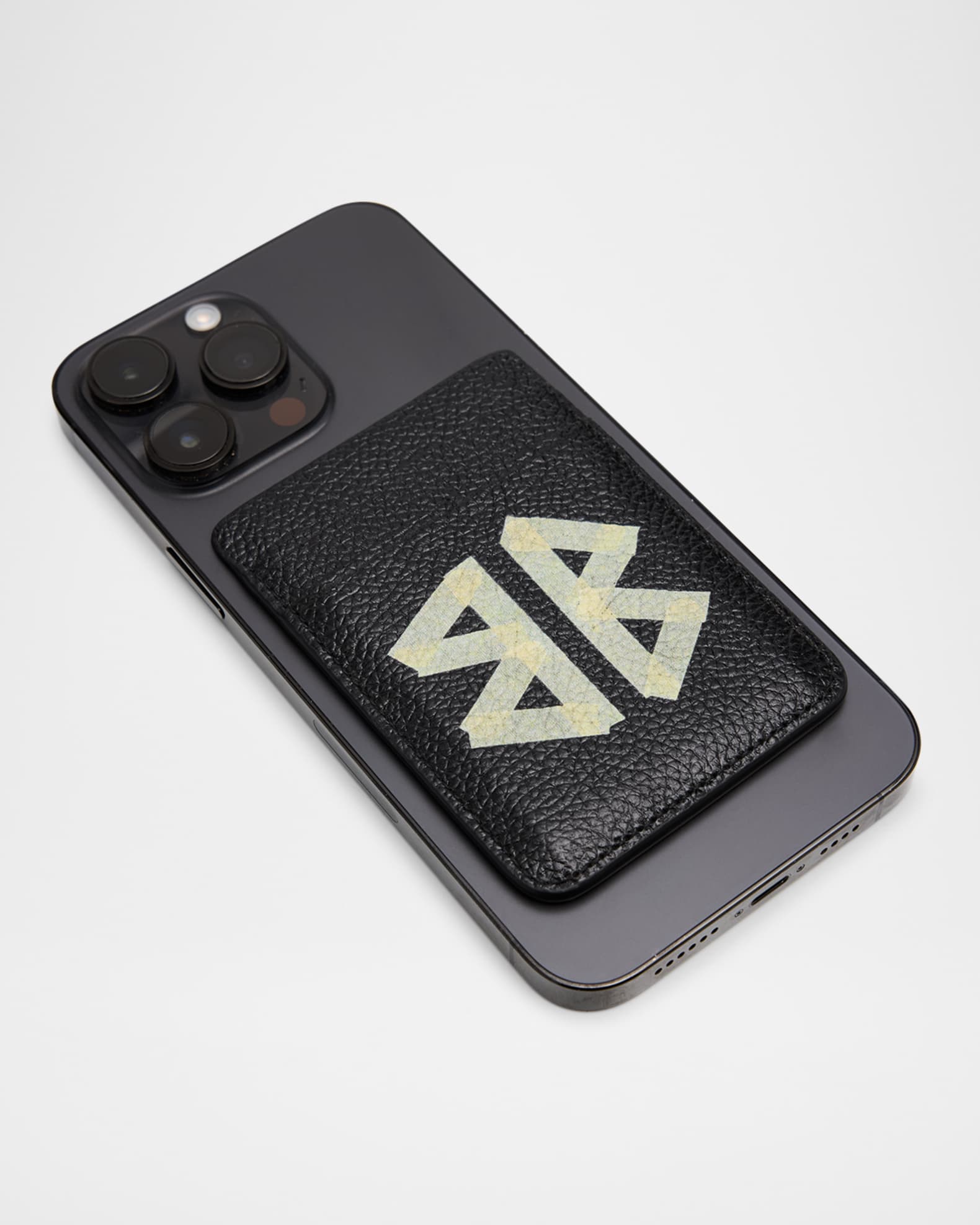 Men's Leather BB Logo Cash Magnet Card Holder 1