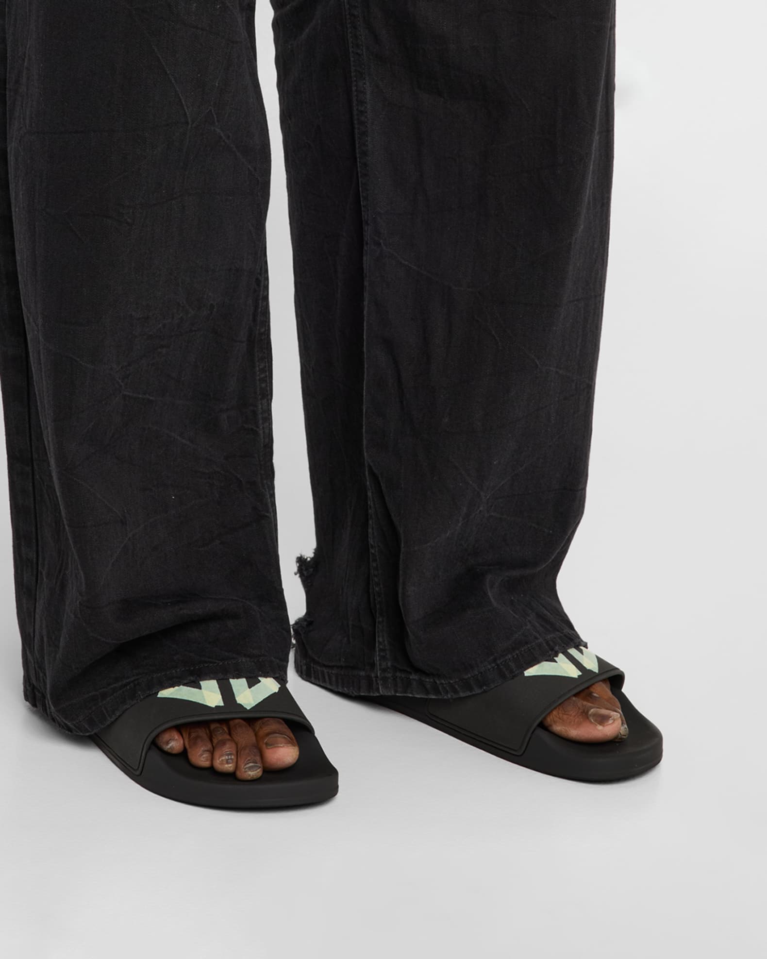 Men's BB Logo Pool Slide Sandals 1