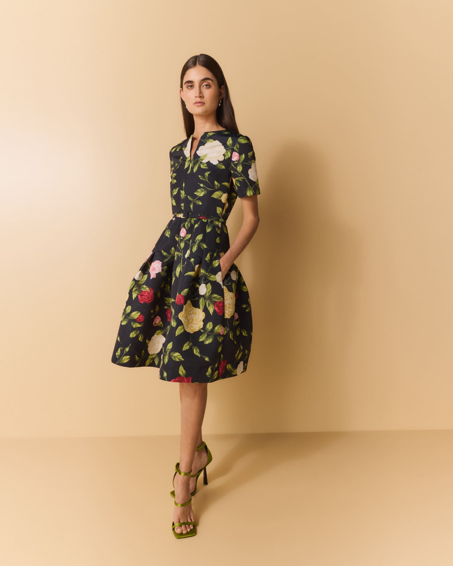 Oscar de la Renta Short-Sleeve Belted English Rose Faille