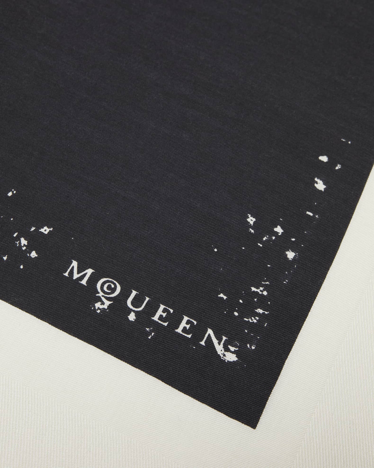 【関税&送料込】Alexander Mcqueen Sl Exploded Skull McQueen Exploded Skull Silk Blend Scarf | Neiman Marcus