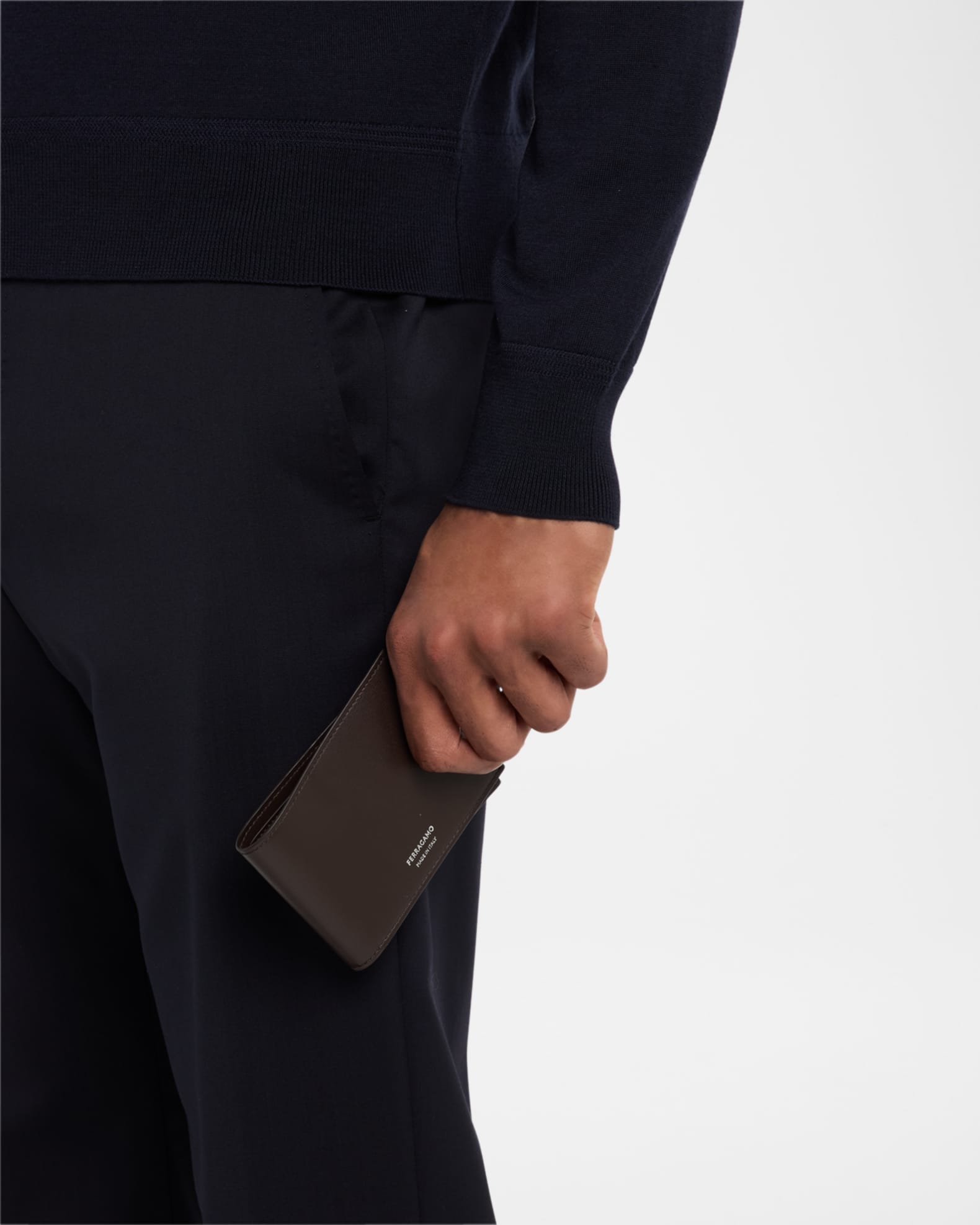 Men's Classic Leather Bifold Wallet 1