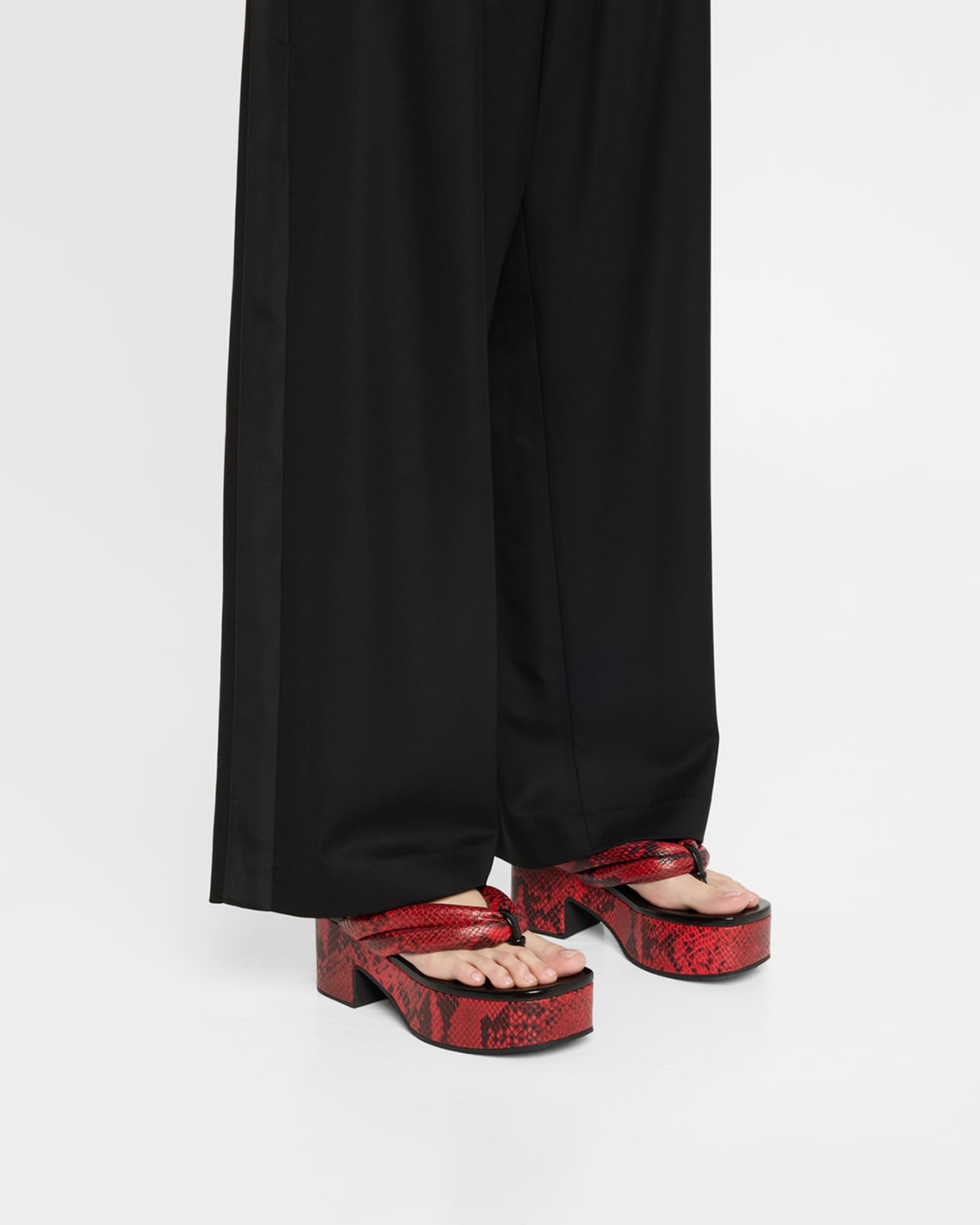 【DRIES VAN NOTEN】Leather thong sandals トングサンダル Leather platform thong sandals in pink - Dries Van Noten
