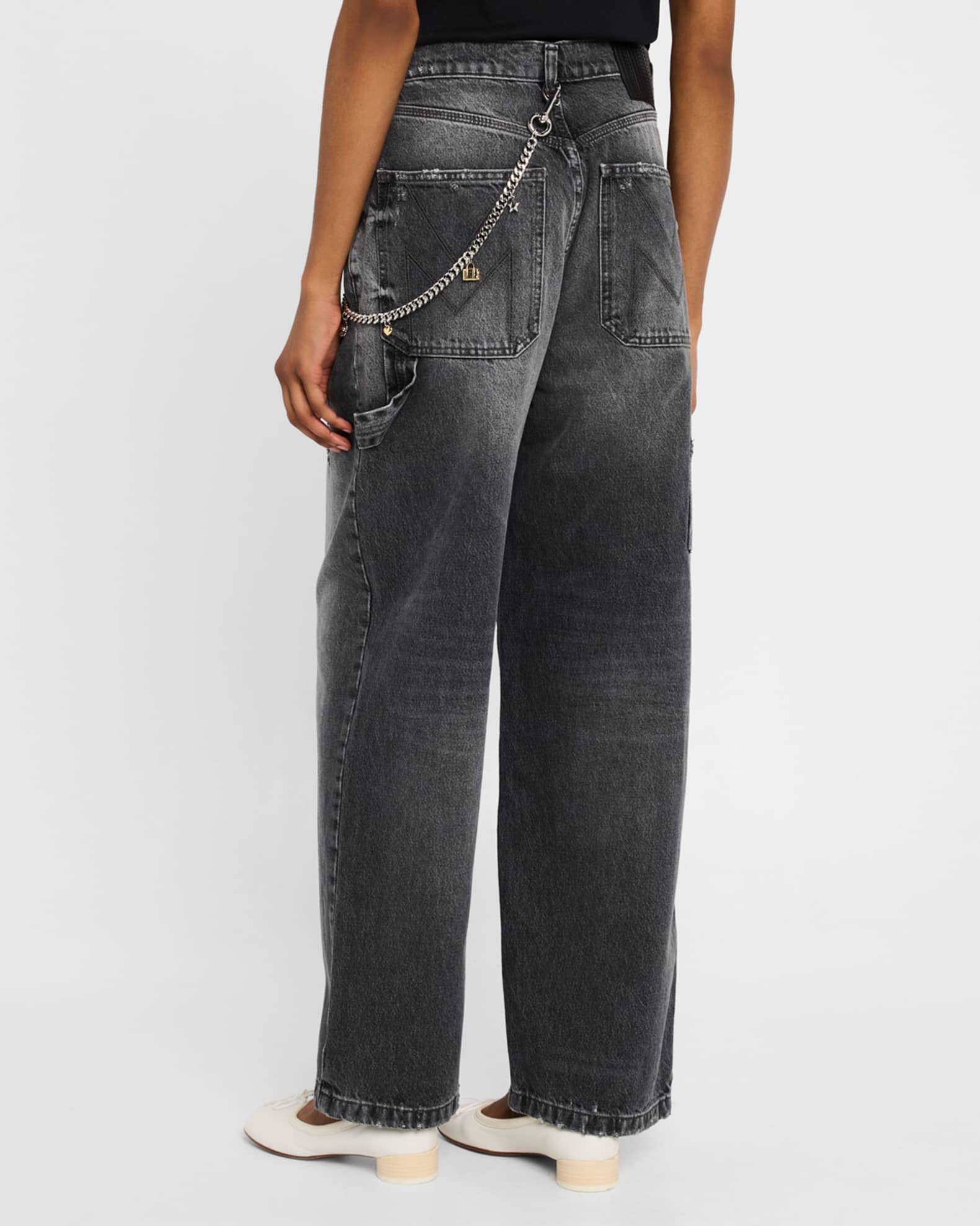 【関税&送料込】Marc Jacobs Oversize Denim Jeans With Chain Marc Jacobs Charm Chain Oversized Wide-Leg Jeans | Neiman Marcus