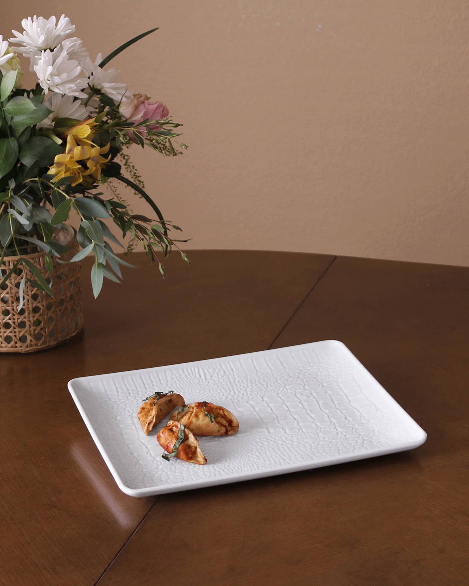 VIDA Croc Medium Rectangular Tray 1