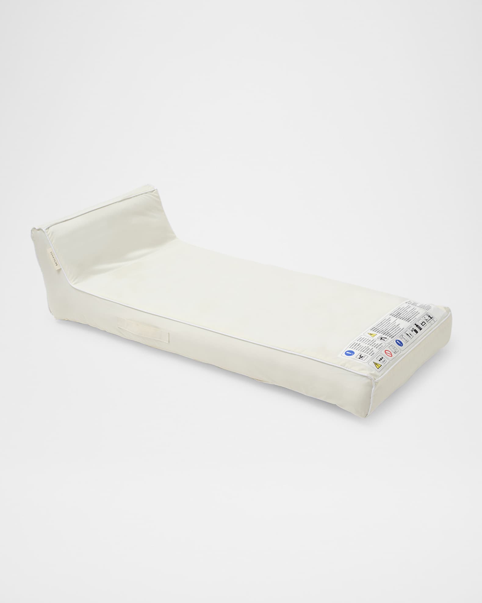 Luxe Lie-On Inflatable Lounger 1