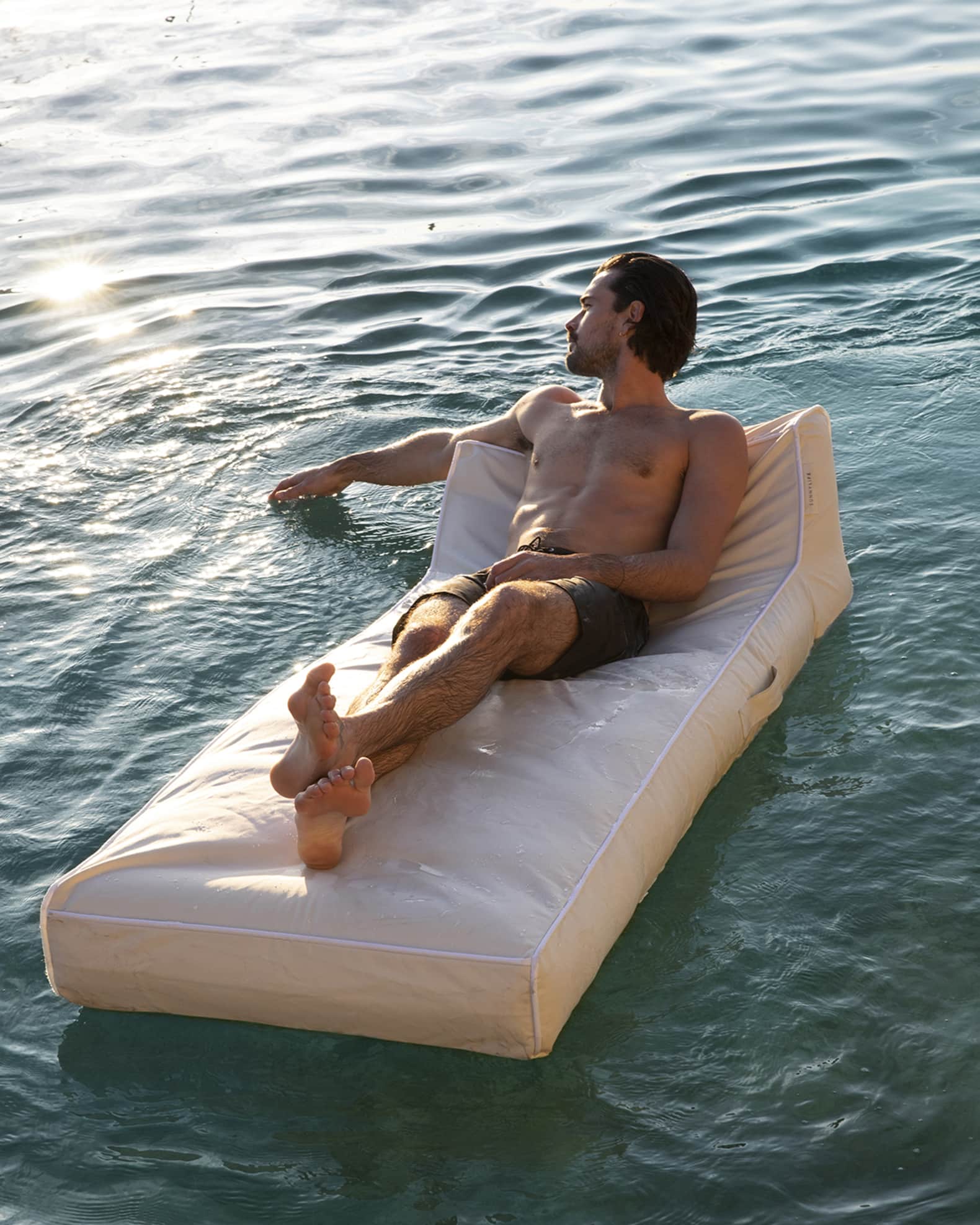 Luxe Lie-On Inflatable Lounger 0
