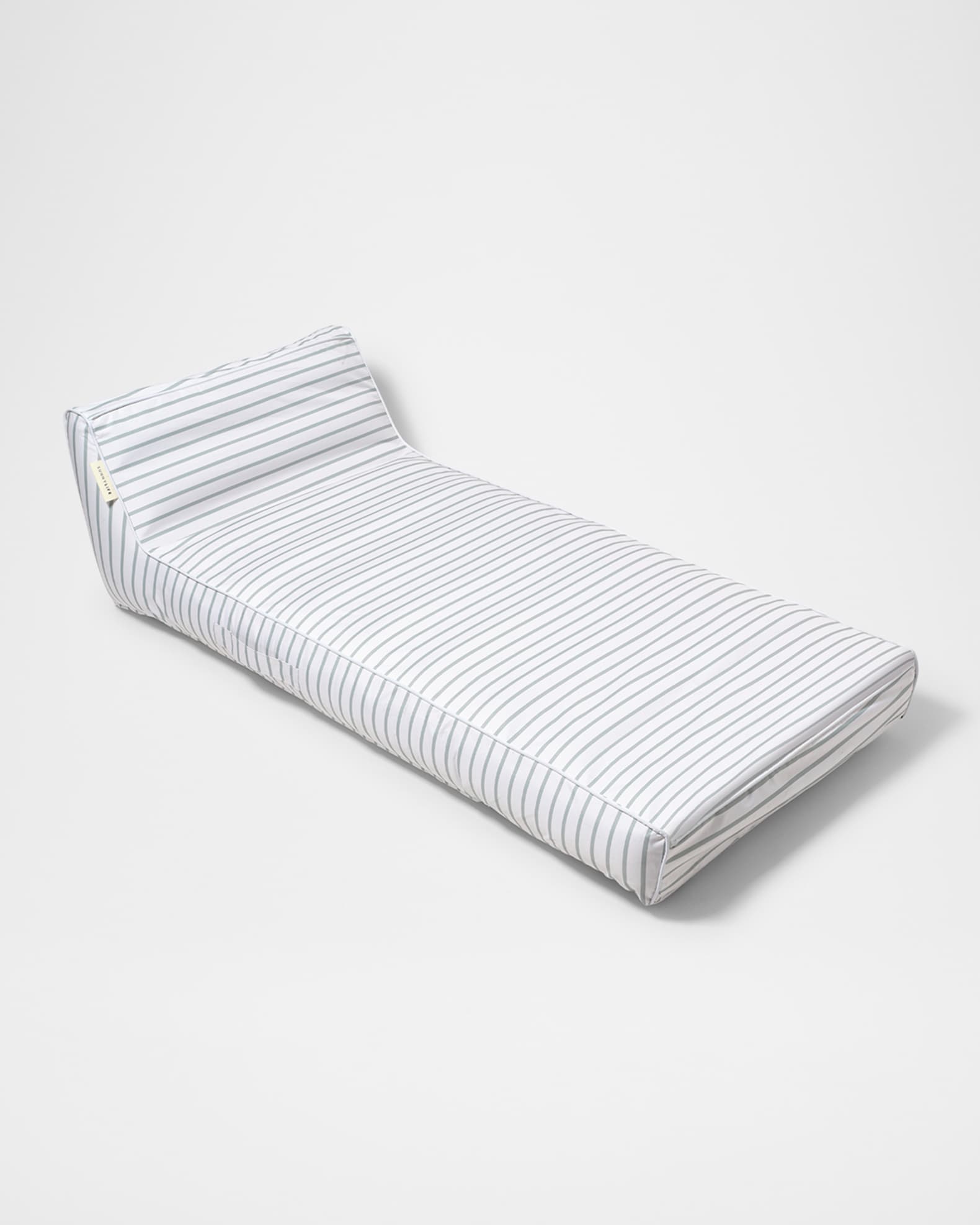 Luxe Lie-On Inflatable Lounger 1