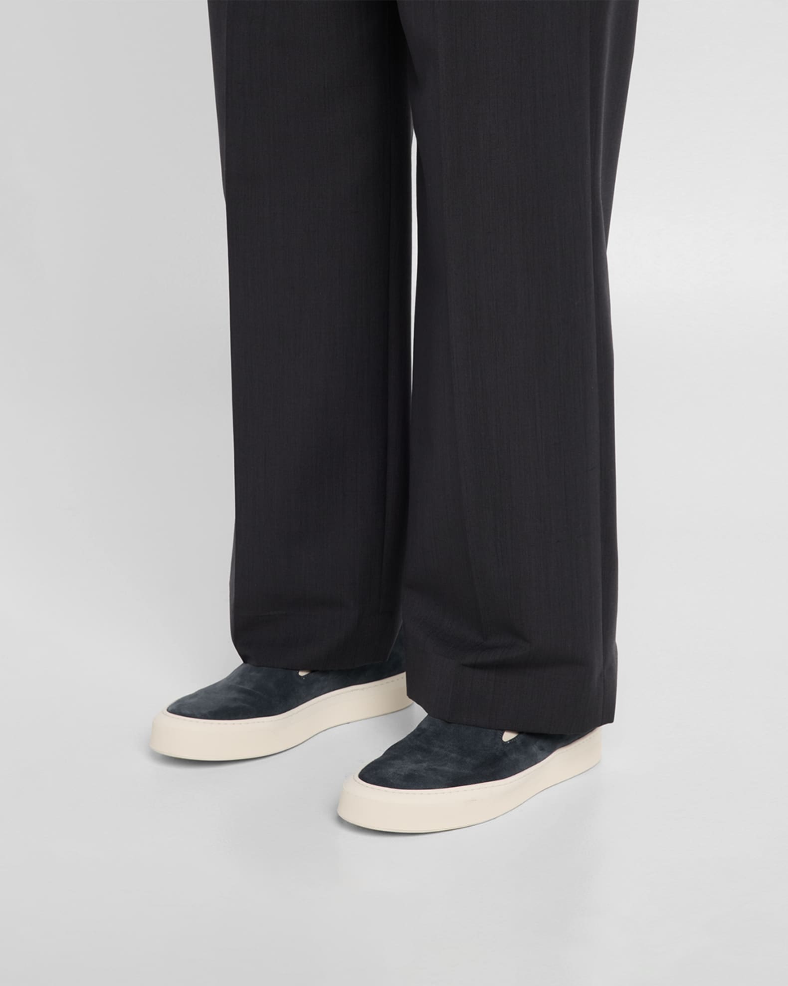 スニーカー Common Projects Sneakers & Slip-On Common Projects Men's Suede Slip-On Sneakers | Neiman Marcus