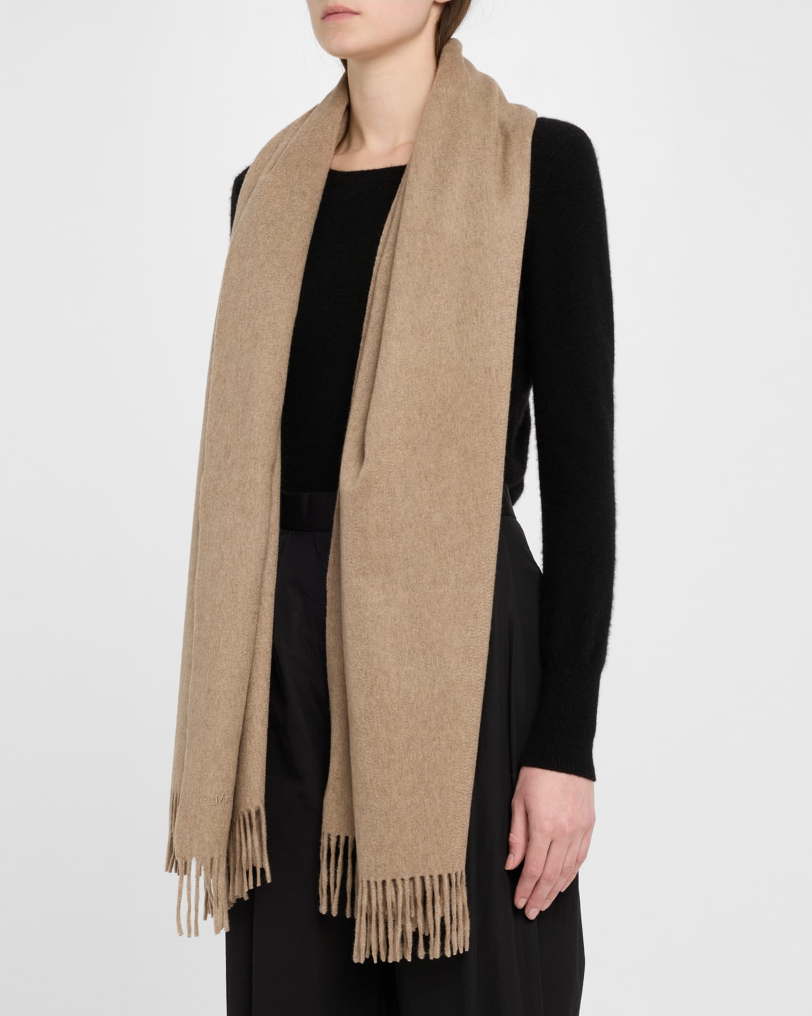 【送料&関税込】Max Mara Baci Cashmere Scarf Max Mara Baci Cashmere Scarf | Neiman Marcus