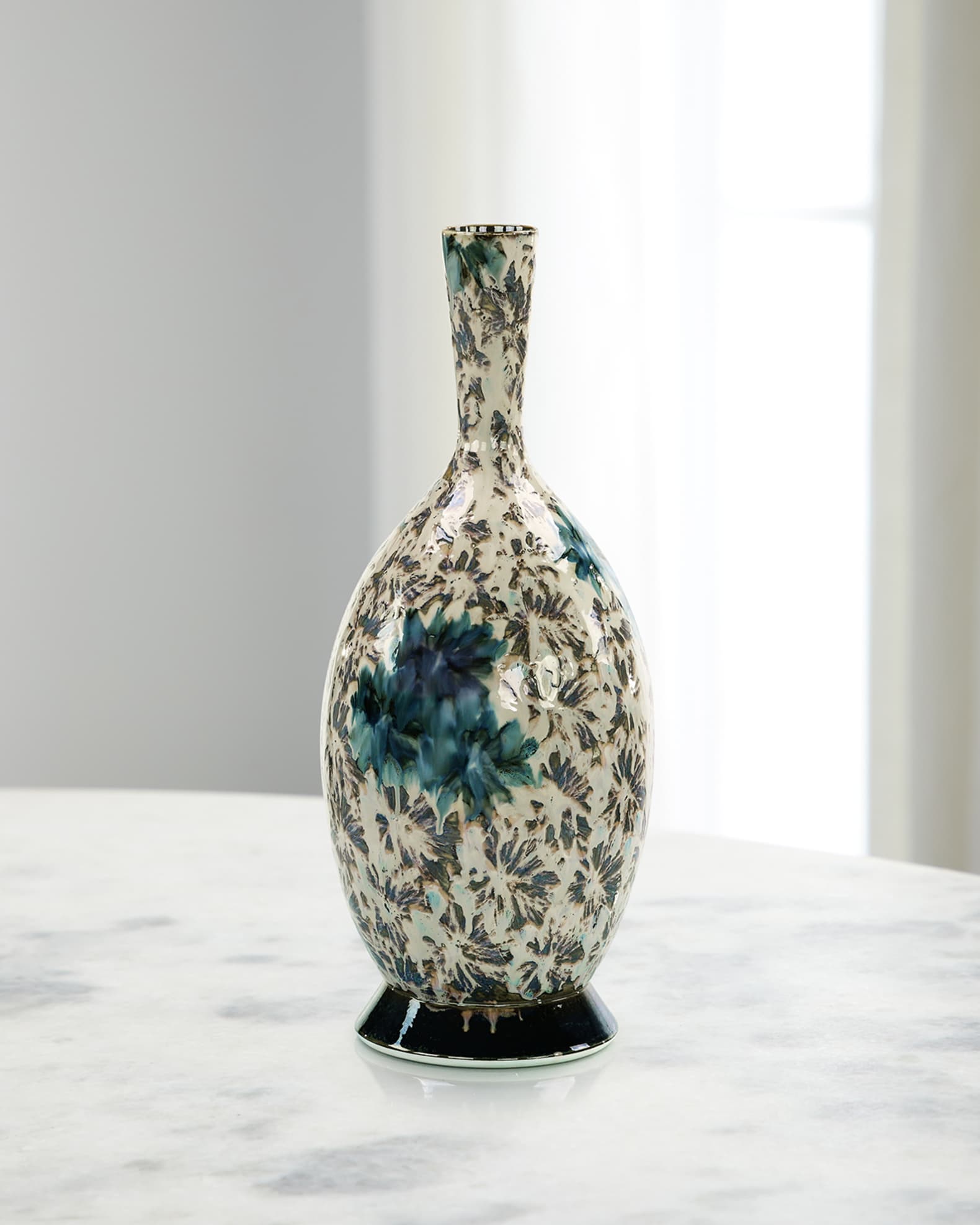 Porcelain Gardens Vase 0