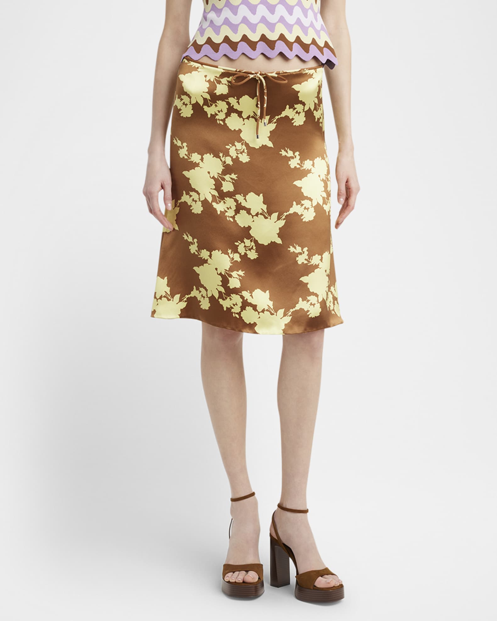 スカート VERSACE SS25 Printed crepe skirt (10198001A14317 5Y470) Versace Printed Crepe Skirt Elegant Silk Unique Design – LOZURI®