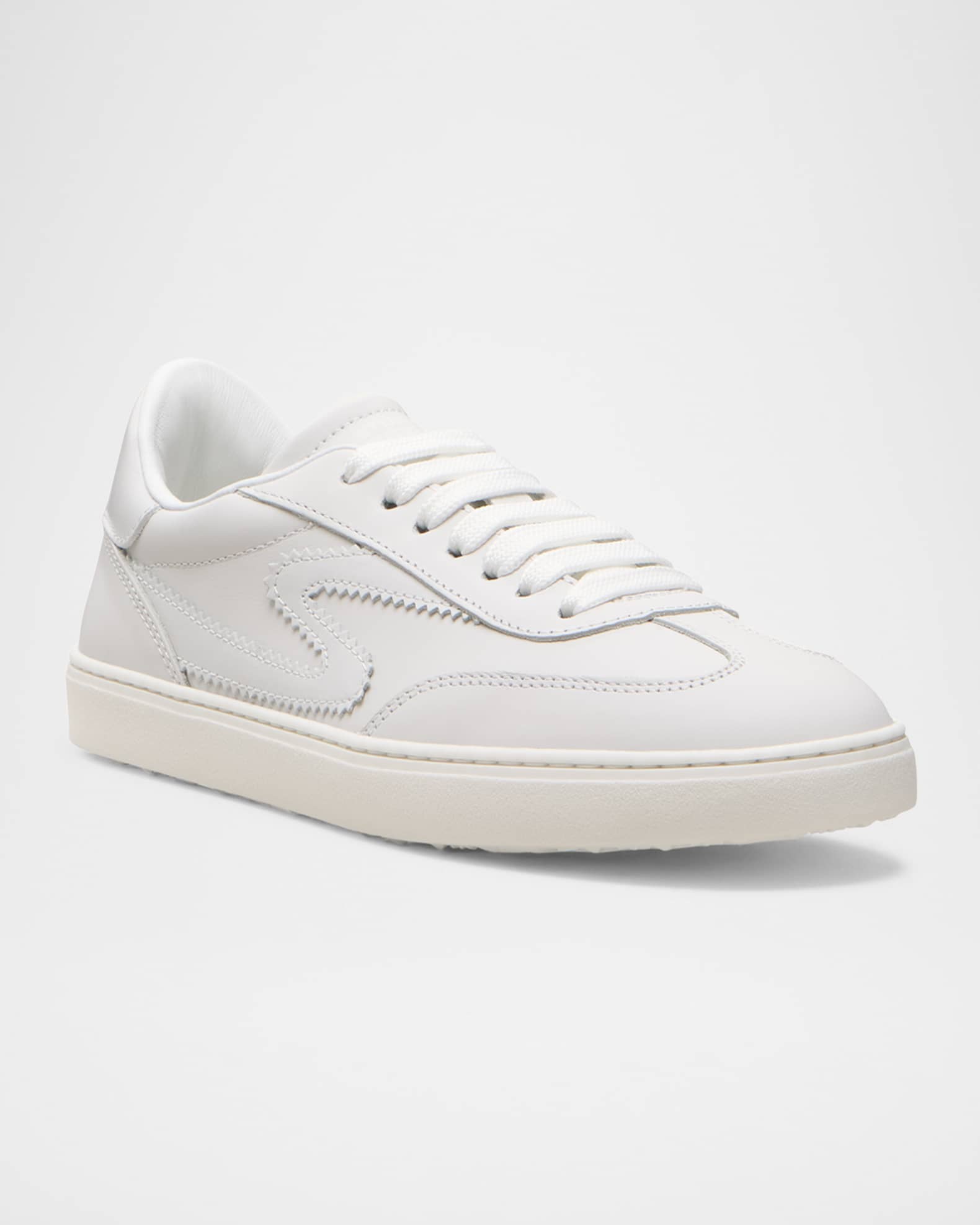 スチュアート・ワイツマン ランアラウンドスニーカー Stuart Weitzman Runaround Leather Low-Top Sneakers | Neiman